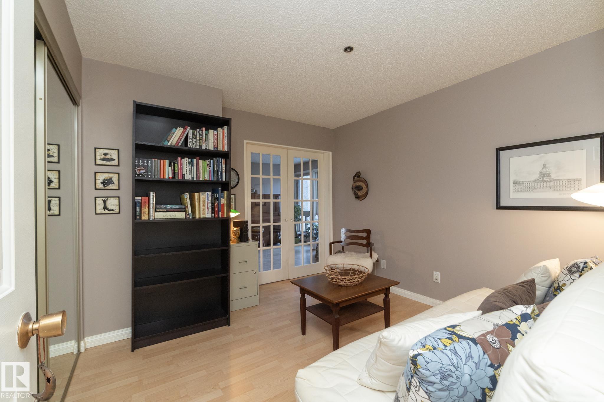 Photo 10 at 203 - 10171 119 Street NW, Wîhkwêntôwin, Edmonton