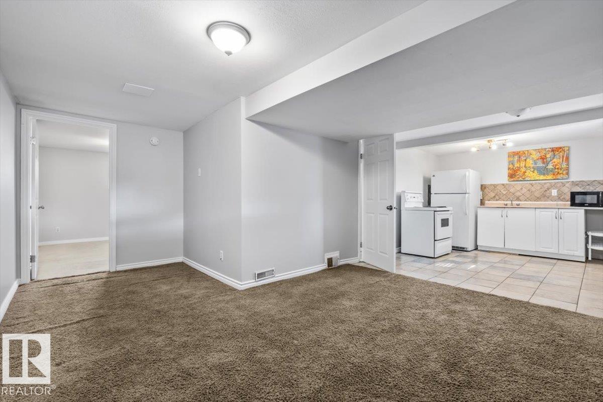Photo 19 at 11241 84 Street NW, Parkdale, Edmonton