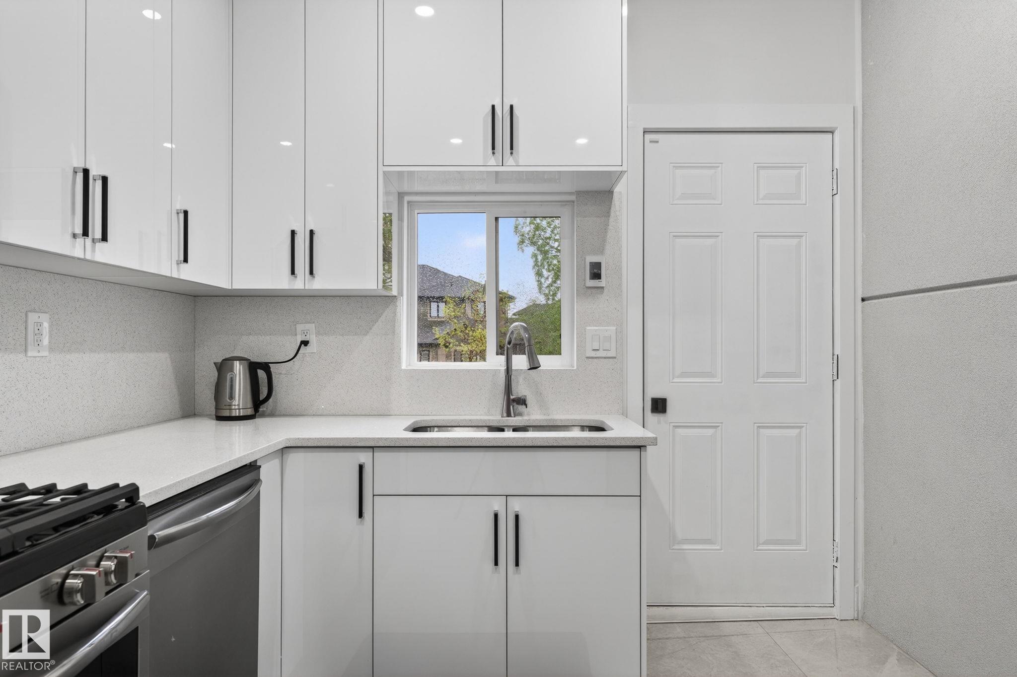 Photo 17 at 7304 164 Avenue NW, Mayliewan, Edmonton