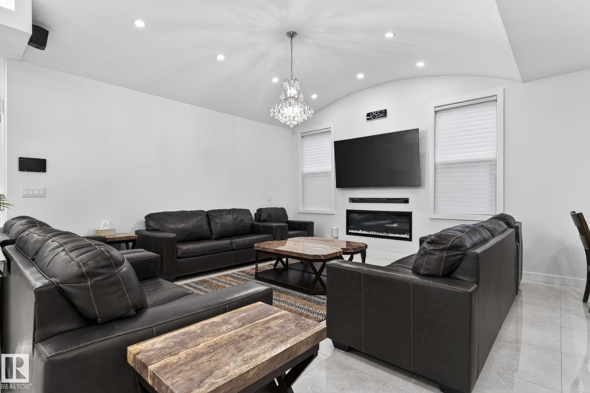 7304 164 Avenue NW, Mayliewan, Edmonton