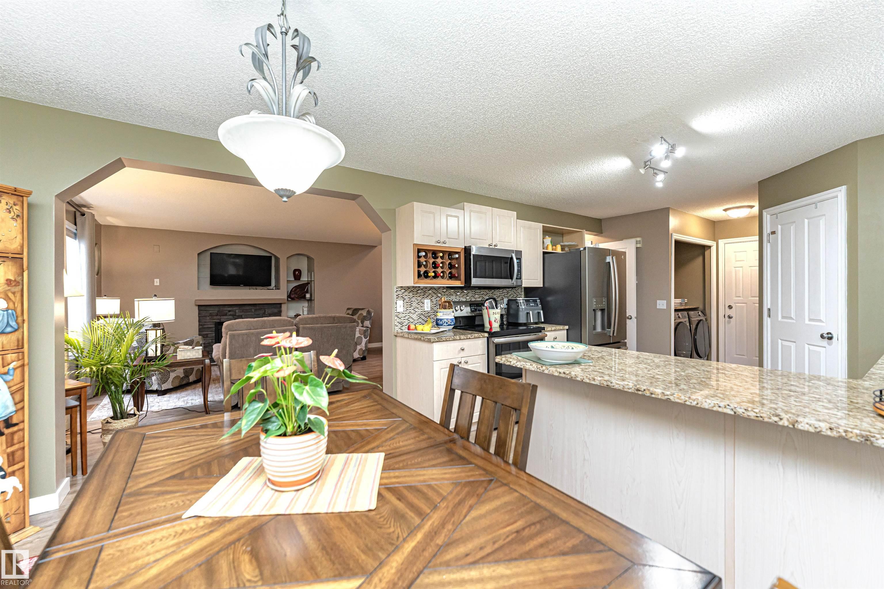 Photo 15 at 184 Lakeland Drive, Lakewood, Spruce Grove