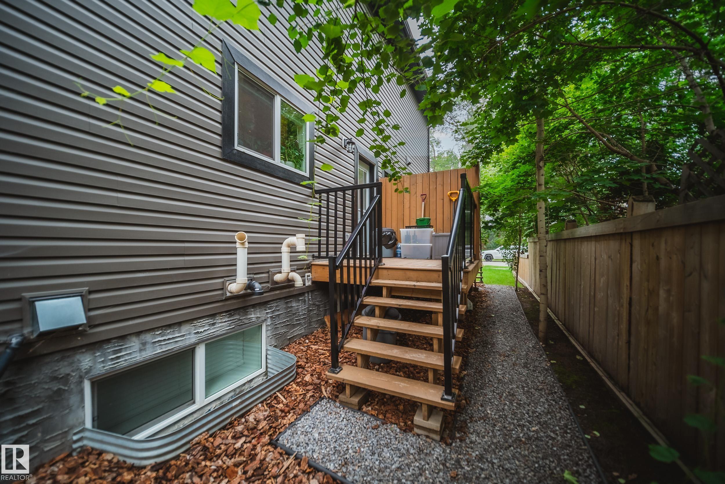 Photo 33 at 12428 113 Avenue NW, Inglewood, Edmonton