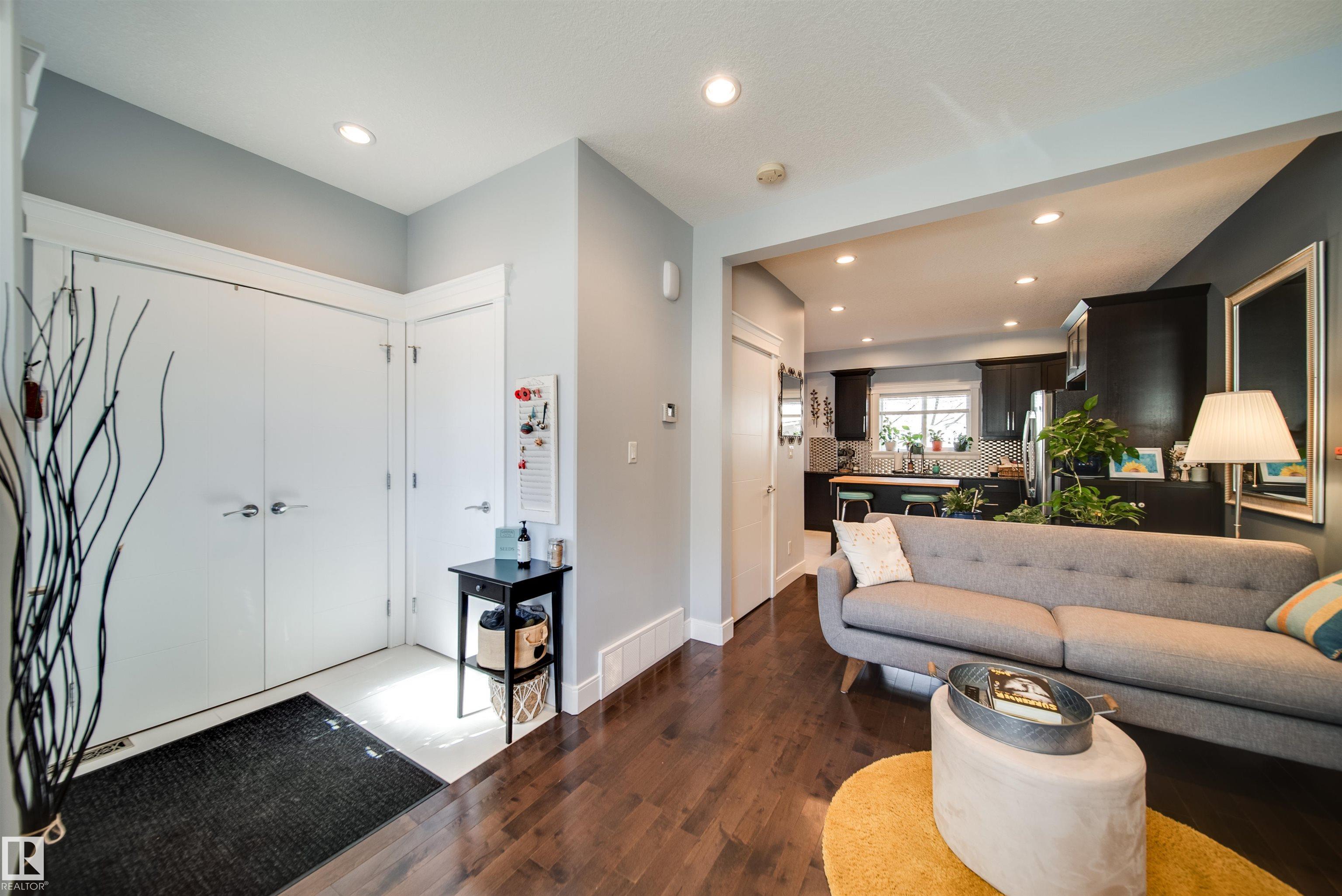 Photo 6 at 12428 113 Avenue NW, Inglewood, Edmonton