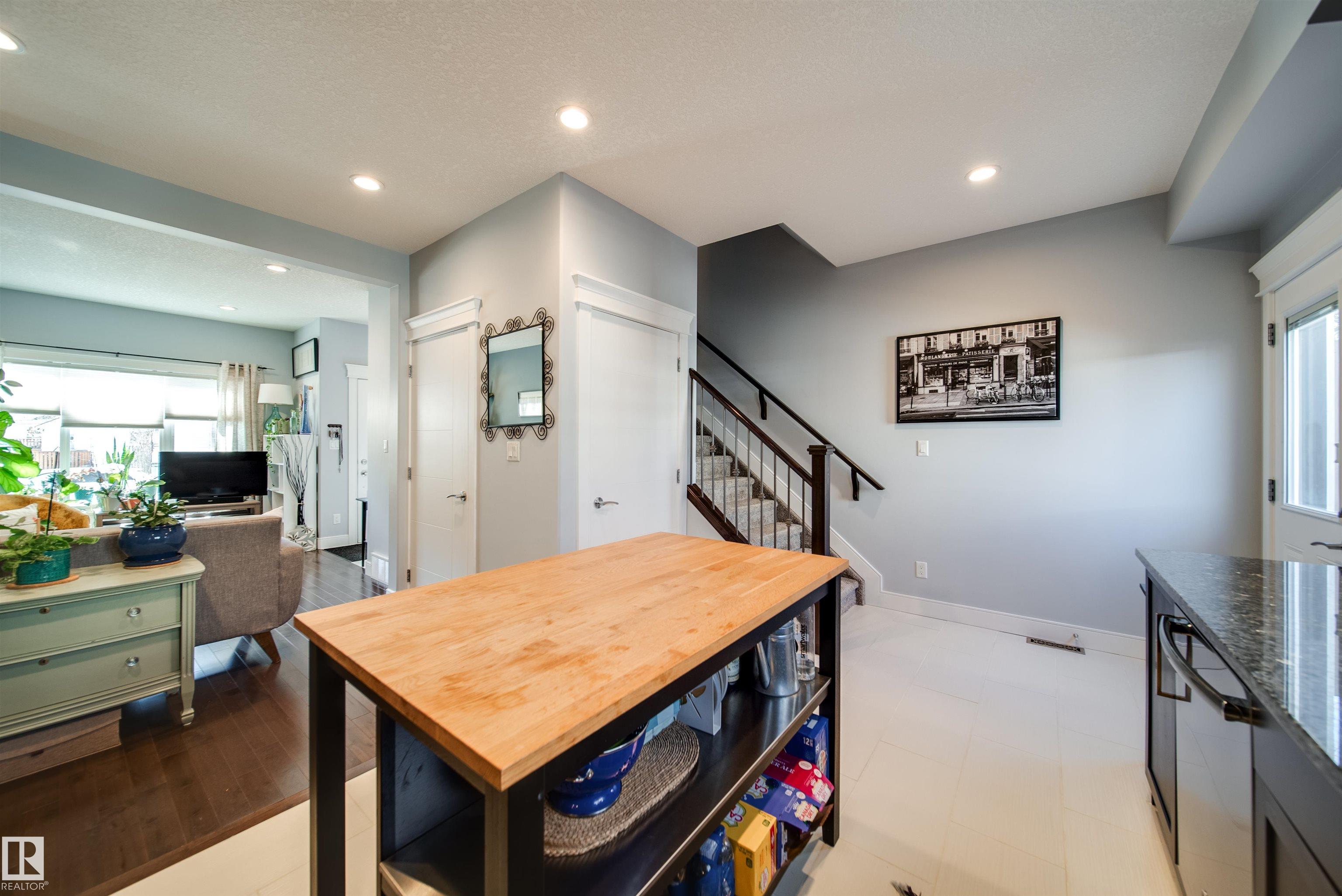 Photo 10 at 12428 113 Avenue NW, Inglewood, Edmonton