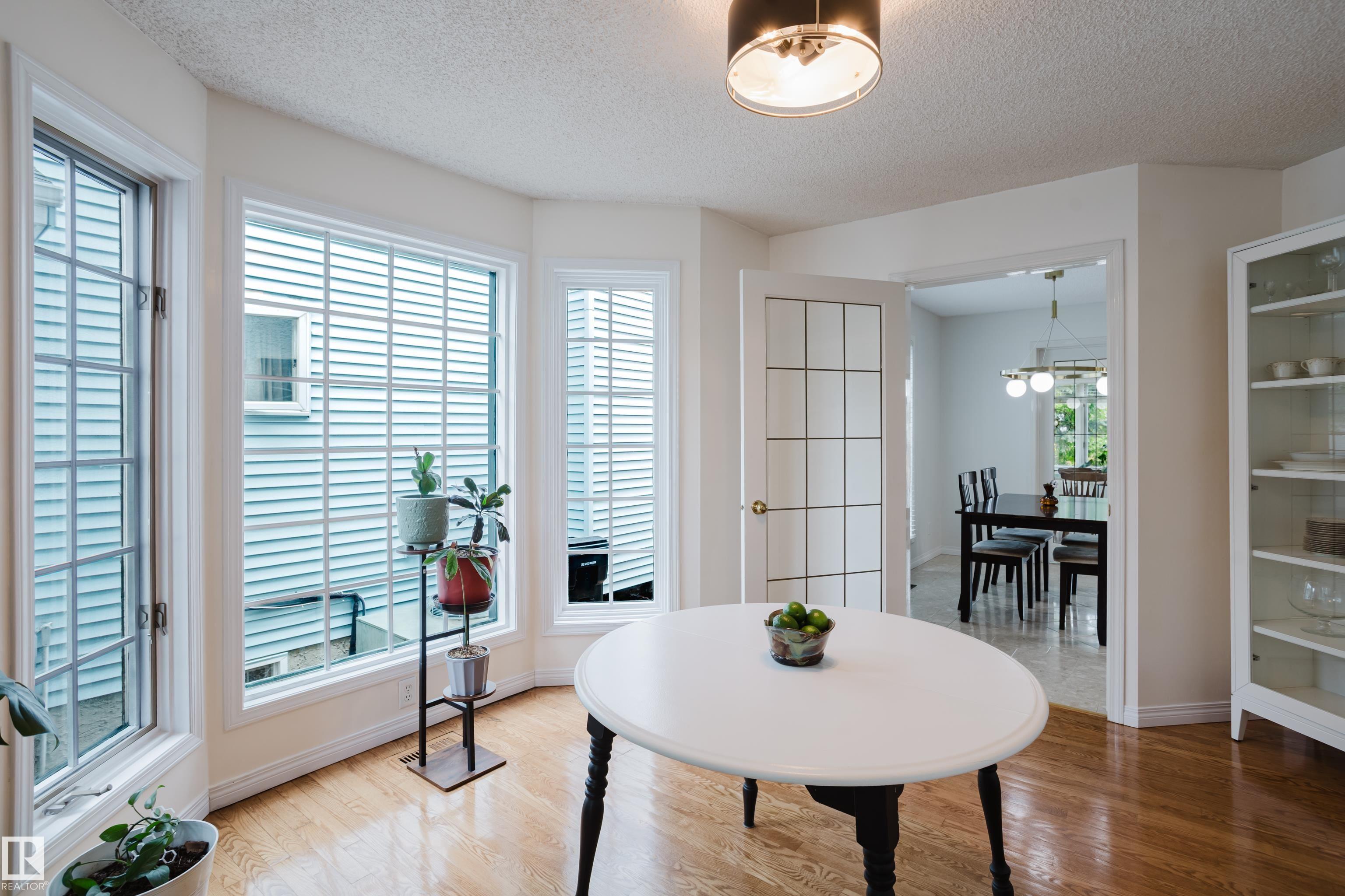 Photo 7 at 613 Henderson Street NW, Henderson Estates, Edmonton
