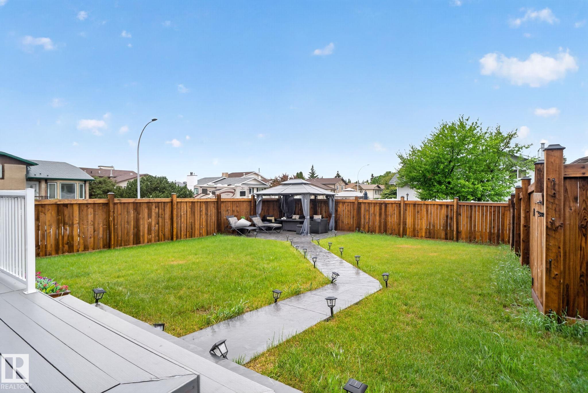 Photo 29 at 17404 95 Street NW, Lago Lindo, Edmonton