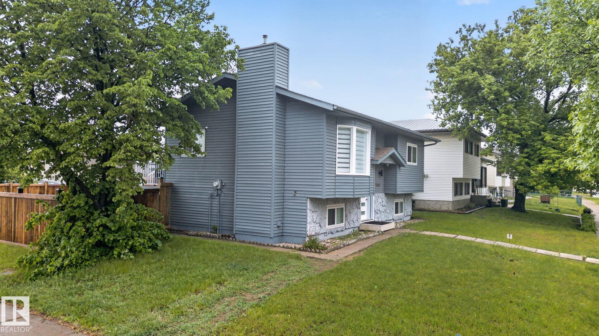 Photo 35 at 17404 95 Street NW, Lago Lindo, Edmonton