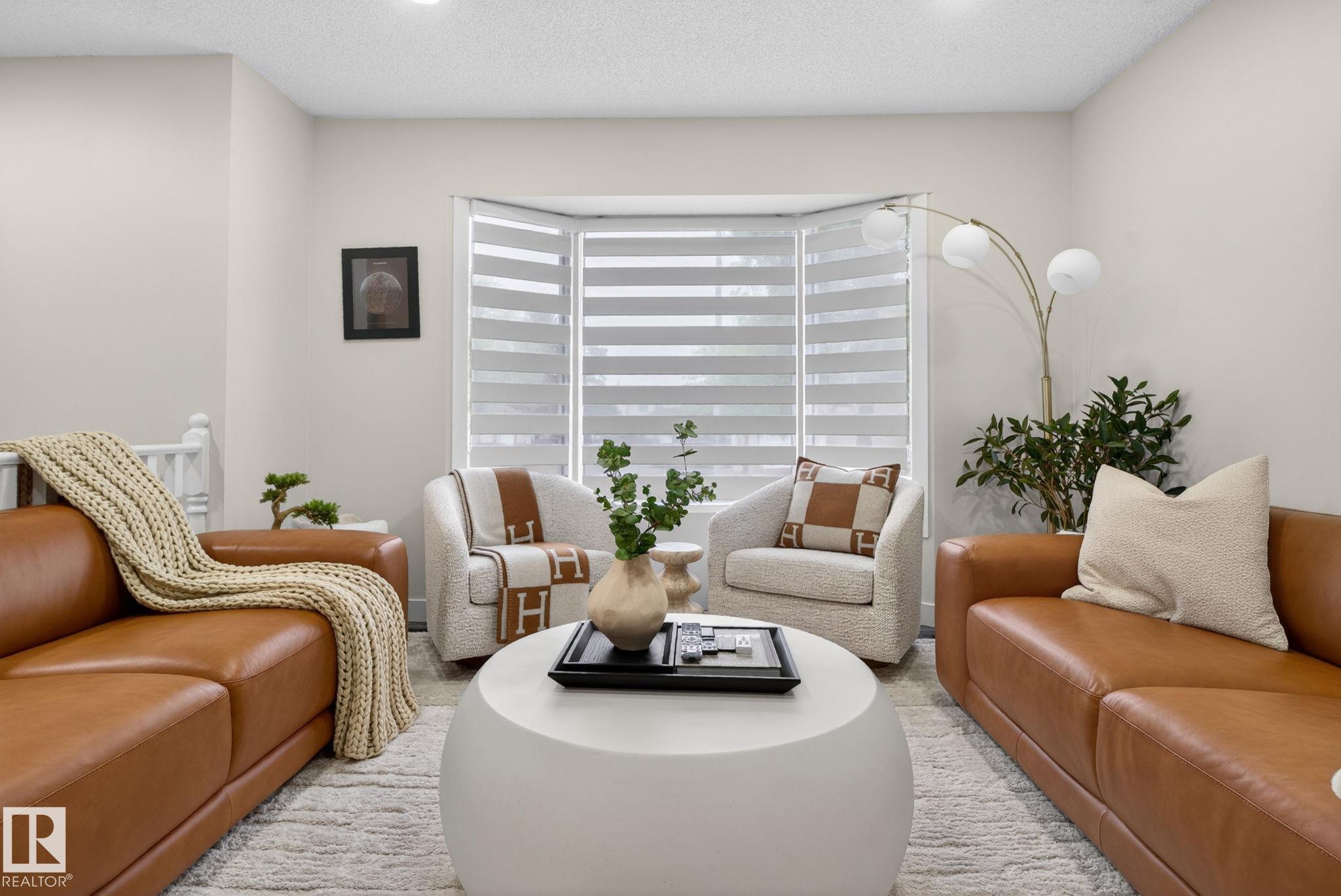 Photo 7 at 17404 95 Street NW, Lago Lindo, Edmonton