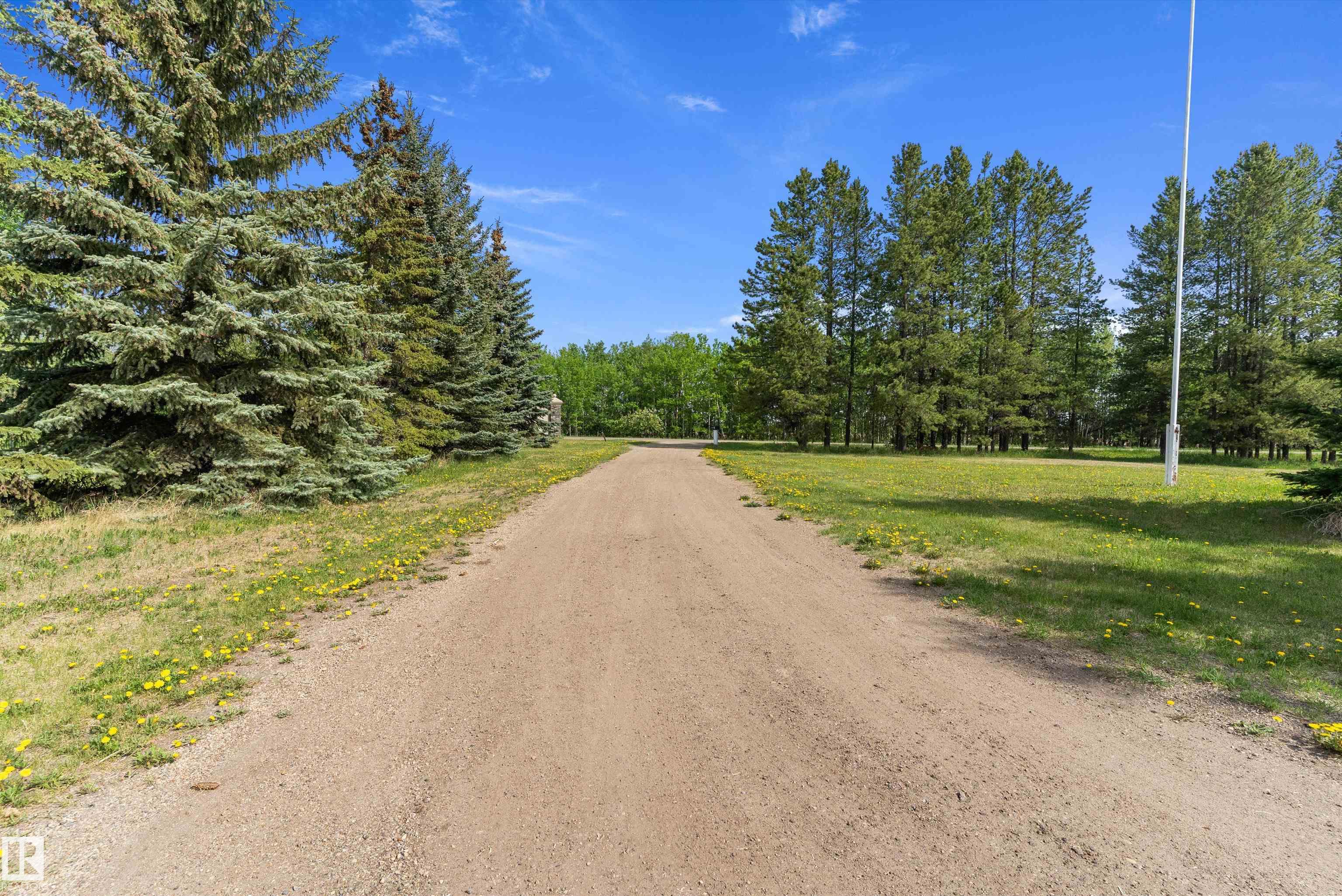 20415 Quadrant Avenue SW, Riverview Area, Edmonton