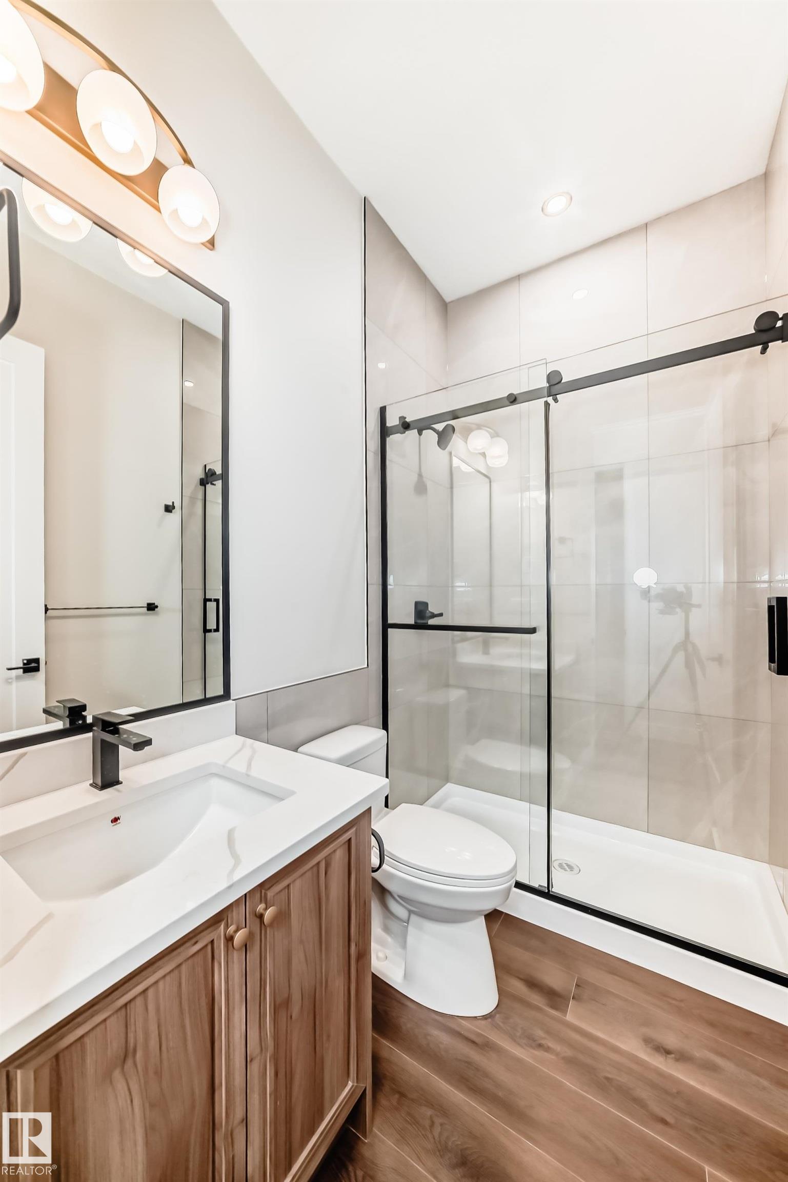 Photo 19 at 7663 Kimiwan Crescent SW, Keswick, Edmonton
