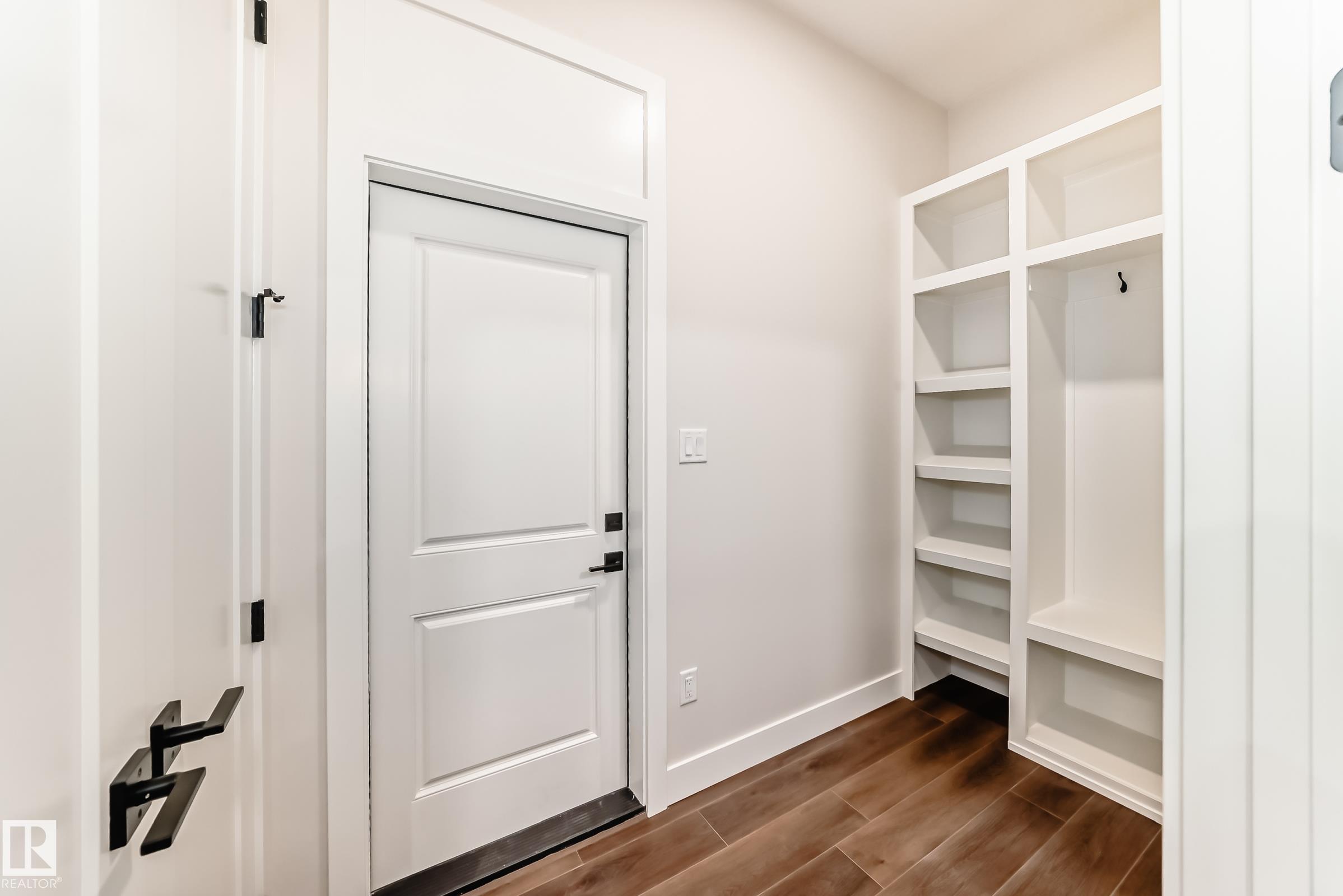 Photo 21 at 7663 Kimiwan Crescent SW, Keswick, Edmonton