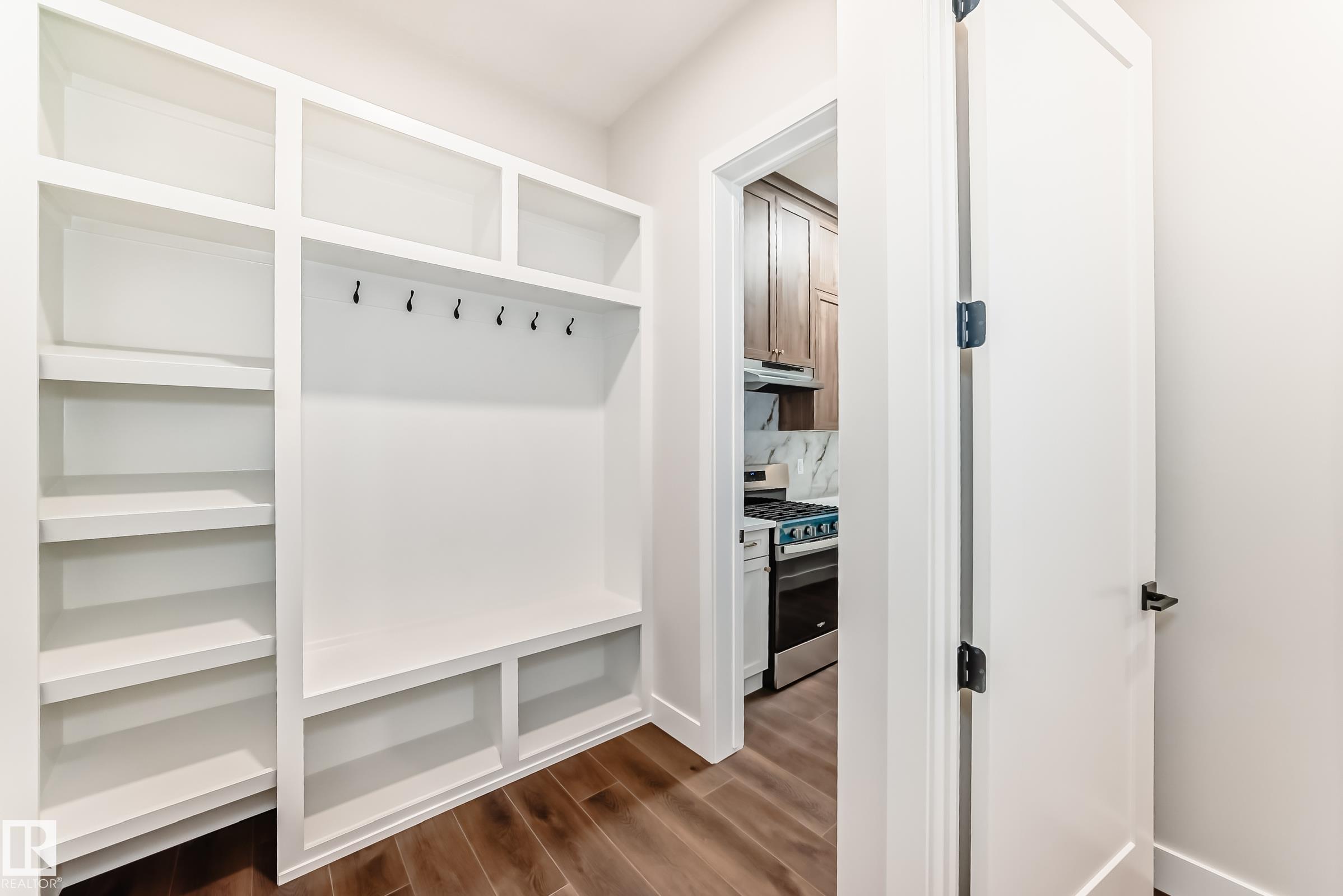 Photo 22 at 7663 Kimiwan Crescent SW, Keswick, Edmonton