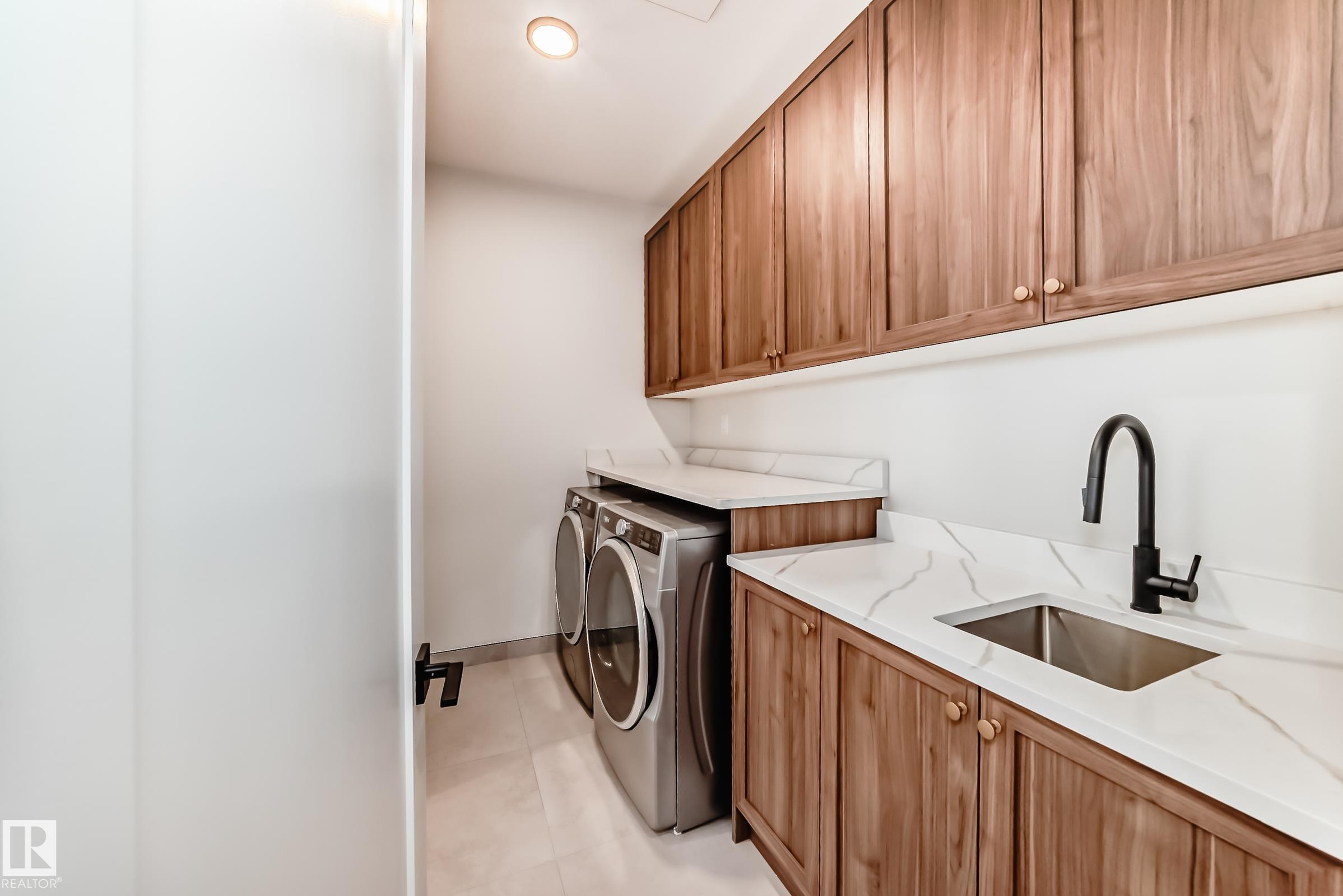 Photo 42 at 7663 Kimiwan Crescent SW, Keswick, Edmonton