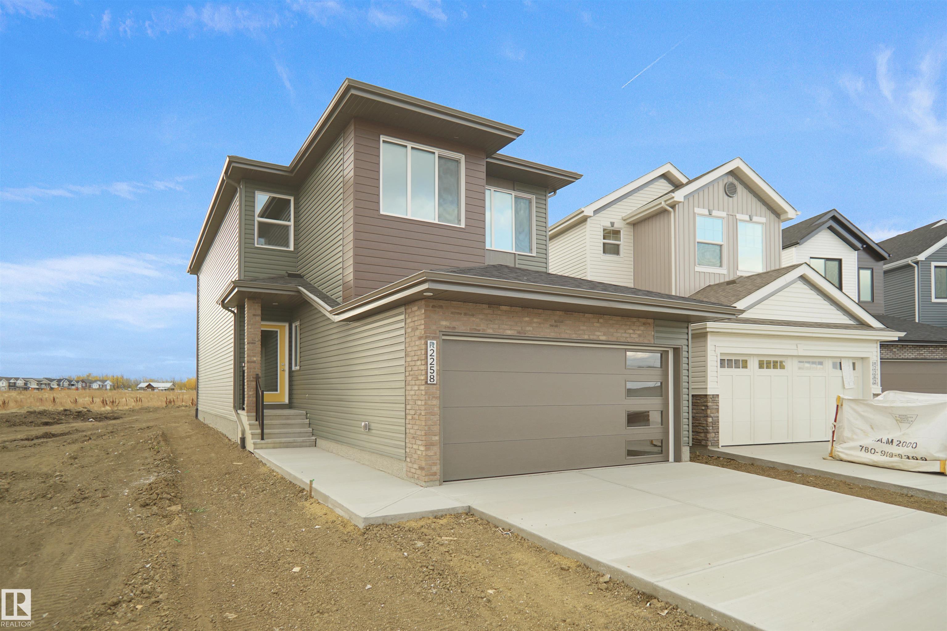 2258 194a Street NW, River's Edge, Edmonton