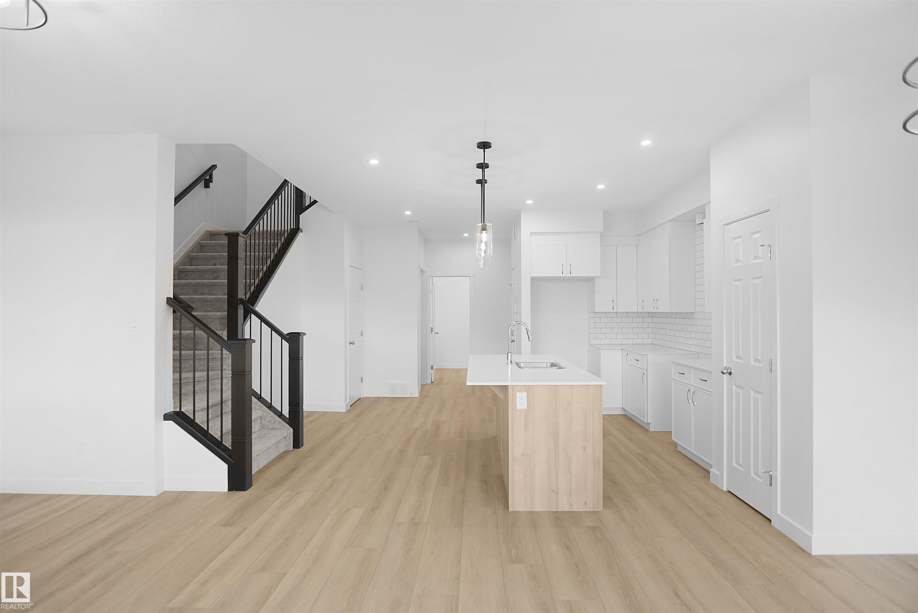 2258 194a Street NW, River's Edge, Edmonton