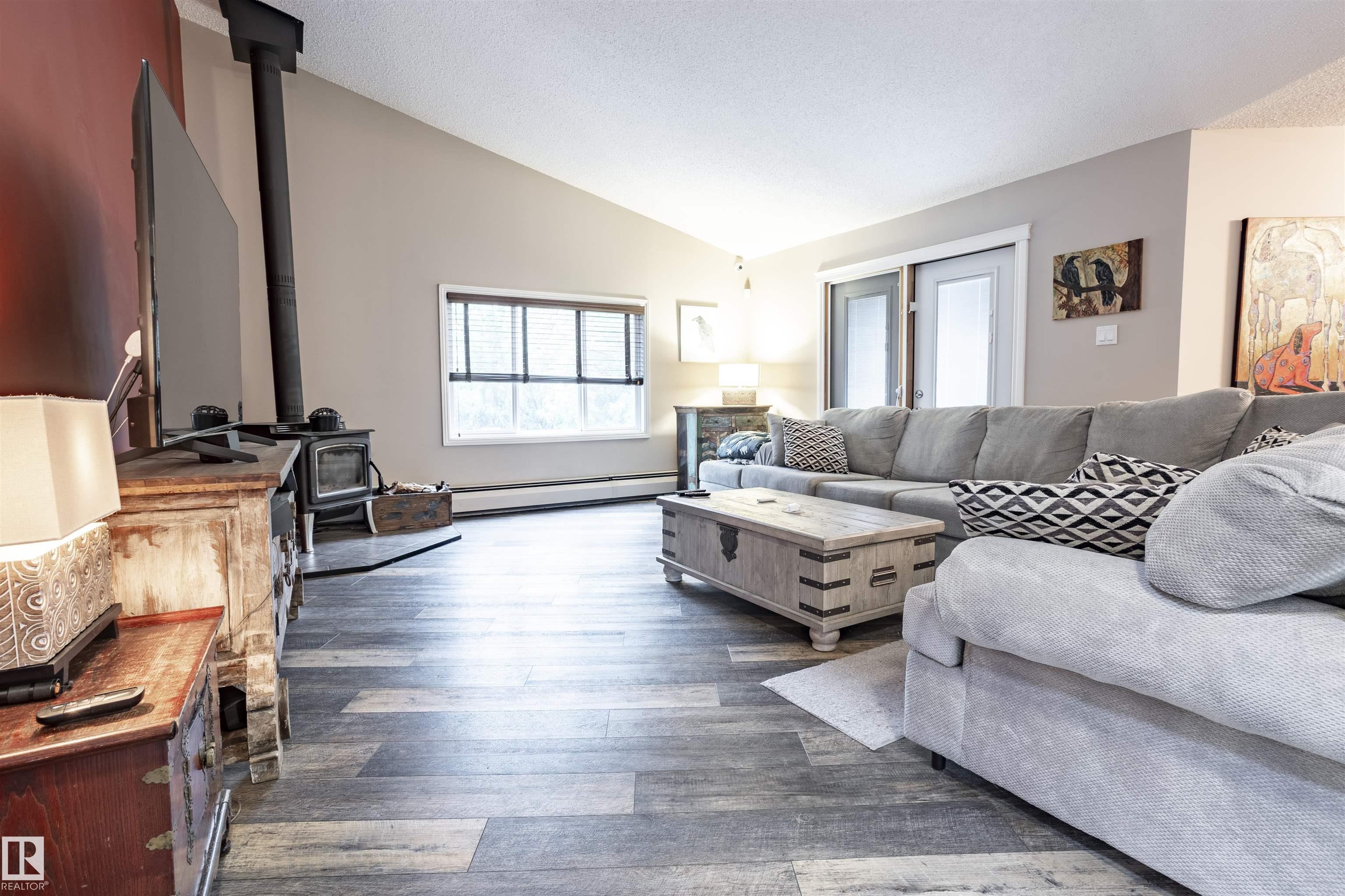 Photo 11 at 9 - 51526 Rge Road 273, Mallard Park, Rural Parkland County