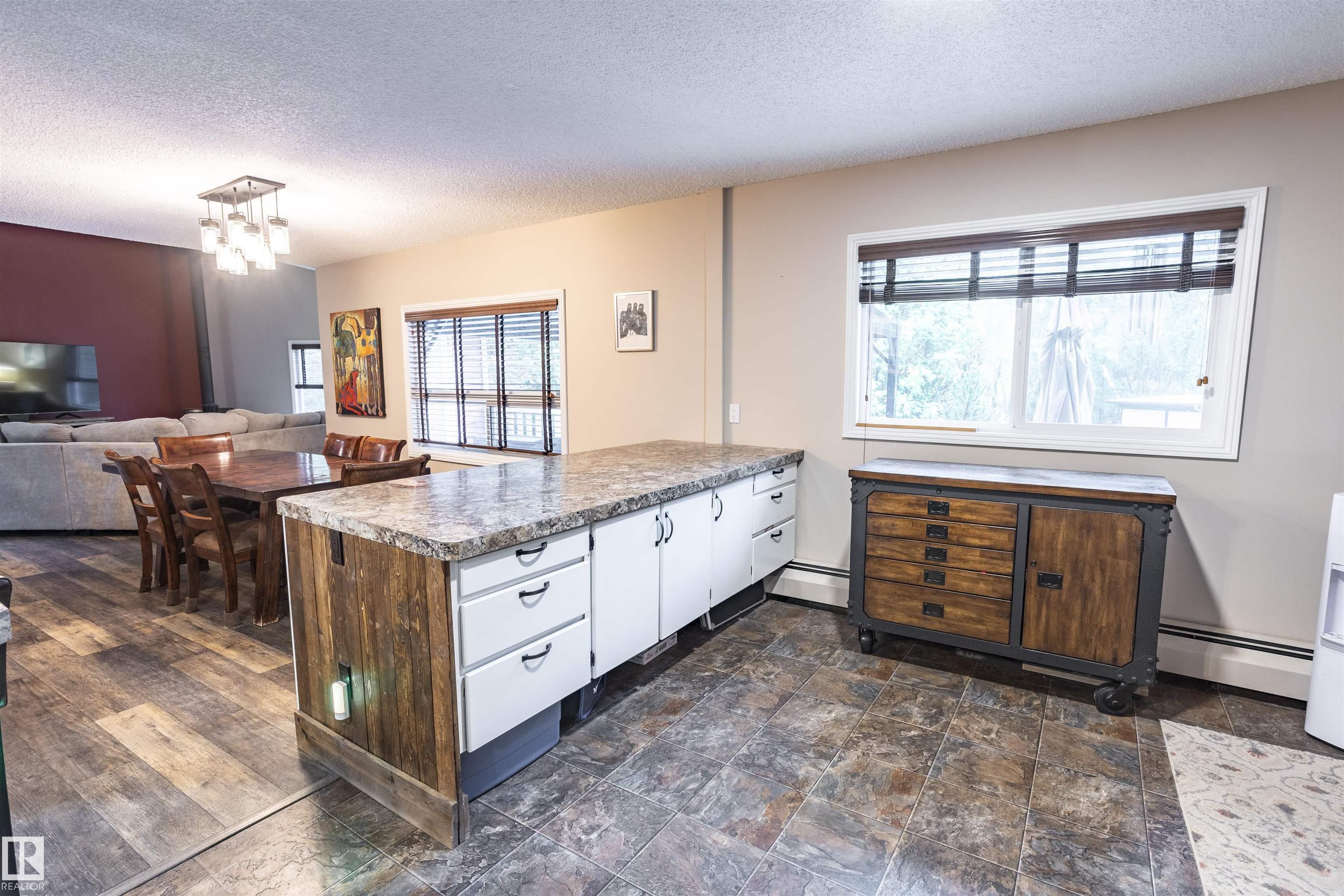 Photo 9 at 9 - 51526 Rge Road 273, Mallard Park, Rural Parkland County