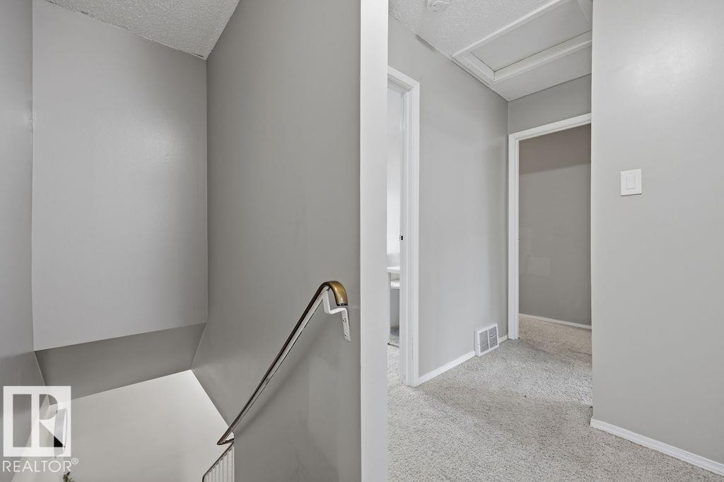 Photo 13 at 5655 137 Avenue NW, Belvedere, Edmonton