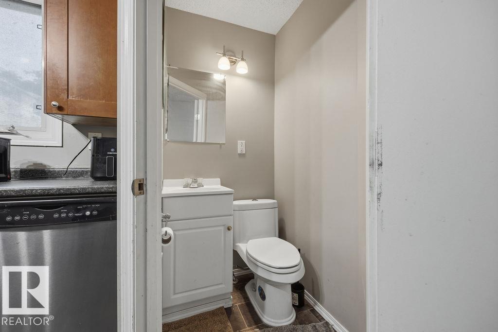Photo 9 at 5655 137 Avenue NW, Belvedere, Edmonton