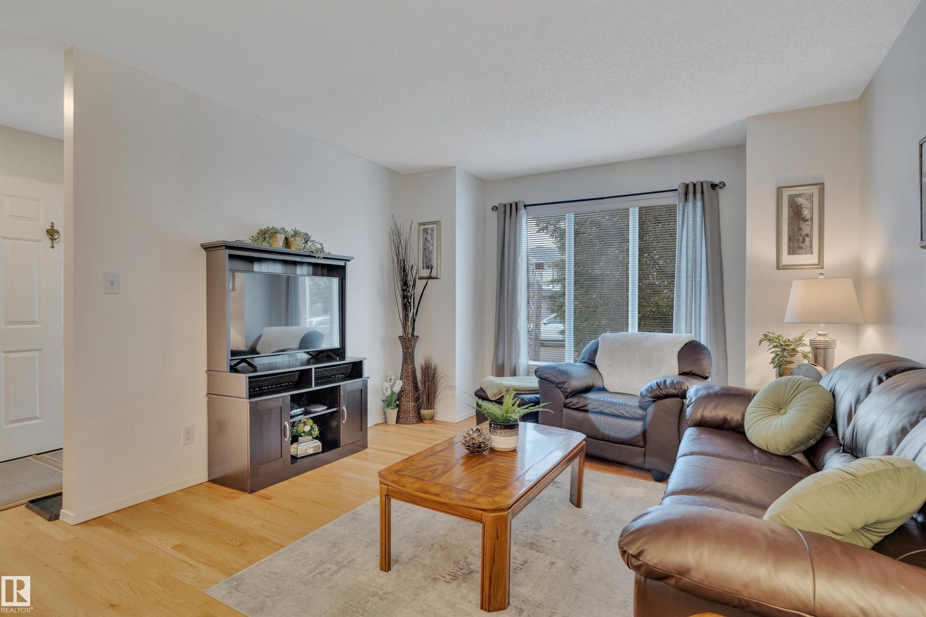 Photo 7 at 10219 174 Avenue NW, Elsinore, Edmonton