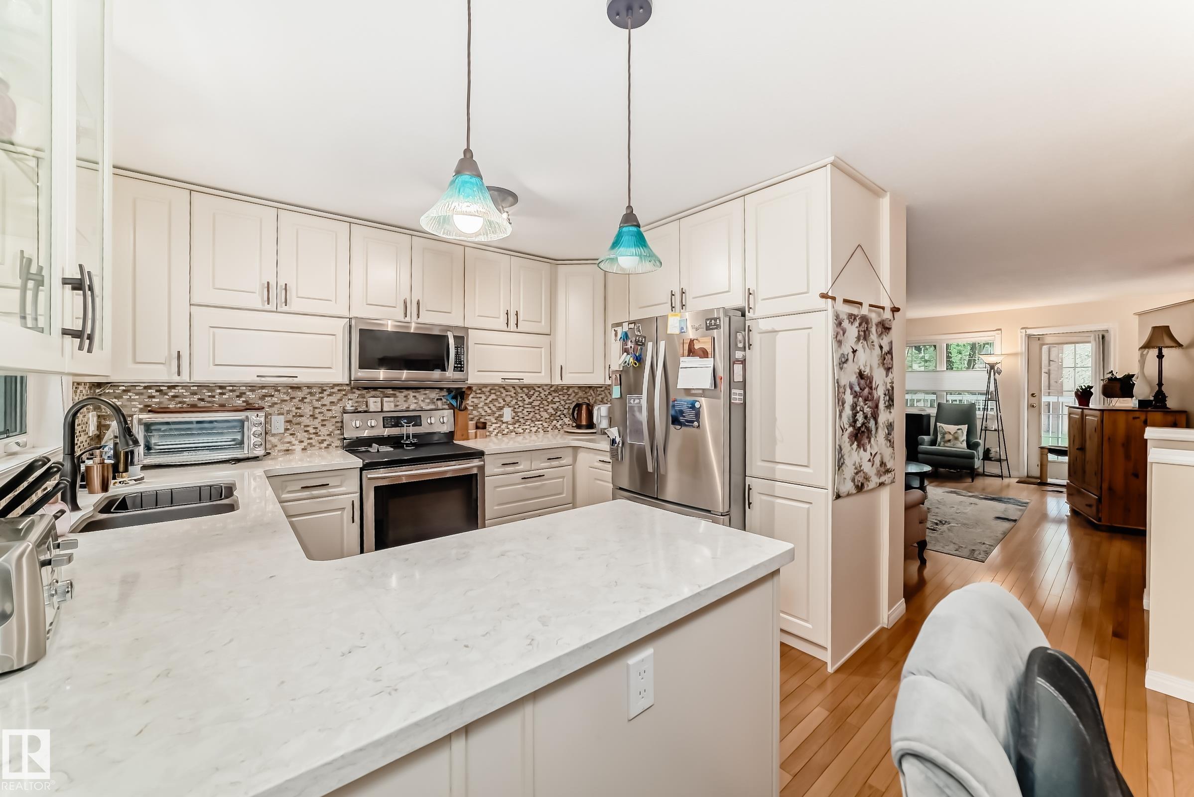 11650 103 Avenue NW, Wîhkwêntôwin, Edmonton