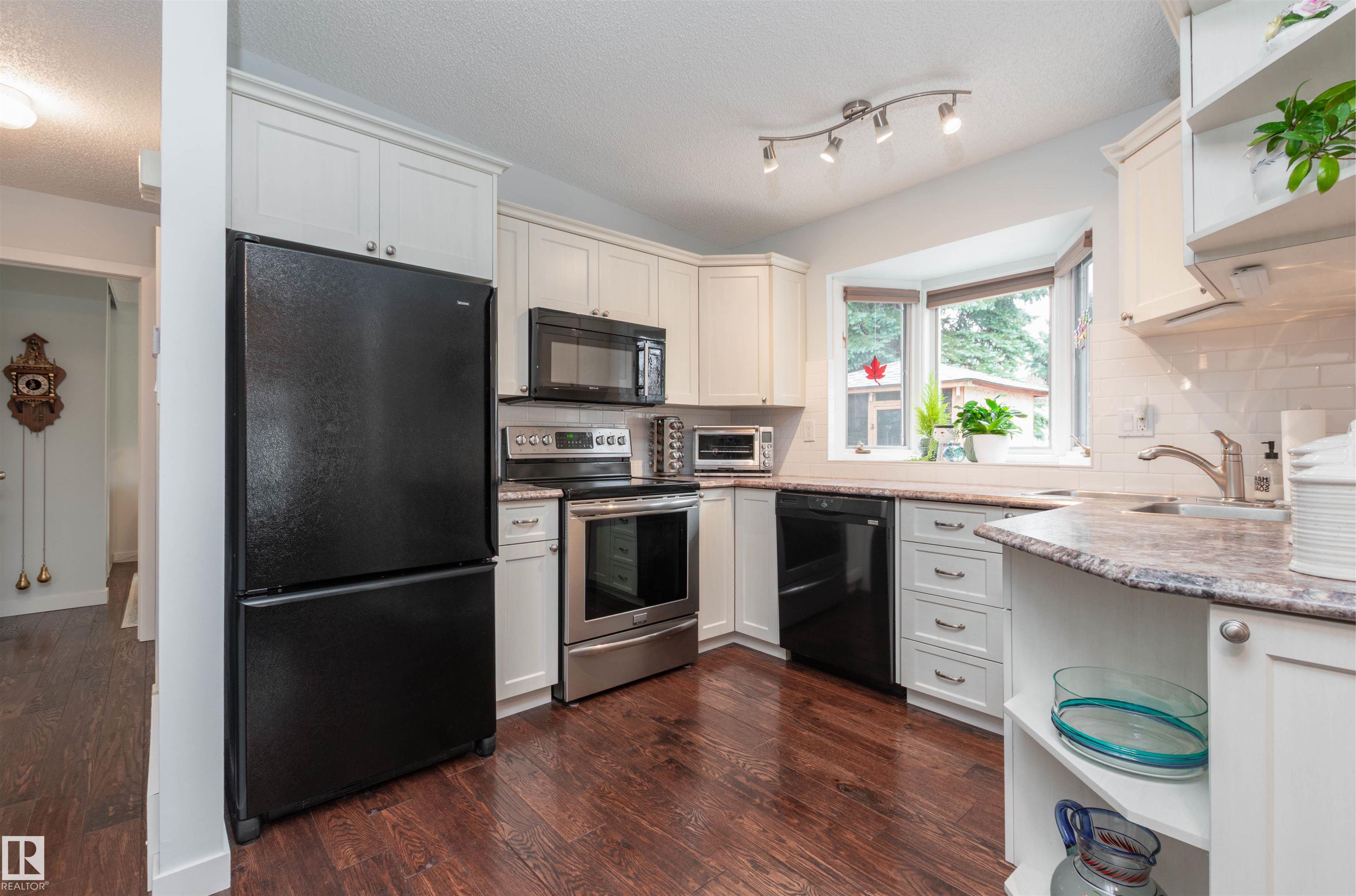 Photo 13 at 108 Marion Drive, Mills Haven, Sherwood Park