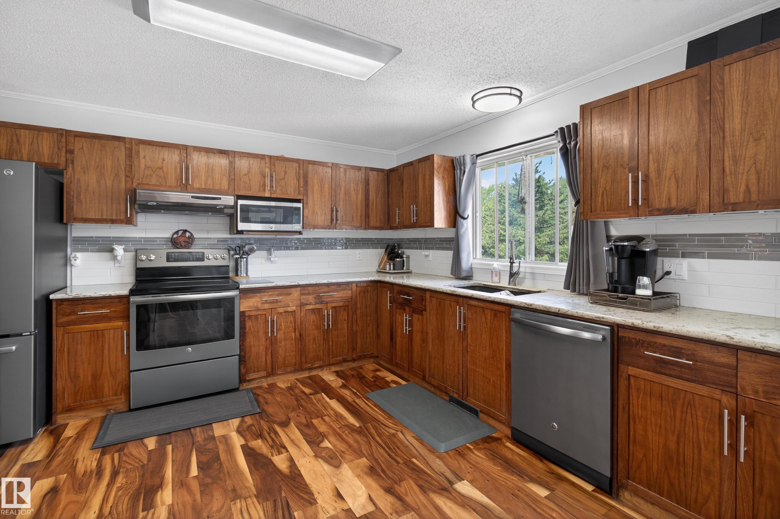 Photo 8 at 110 52308 Rr 214, Willowlake Estates, Rural Strathcona County
