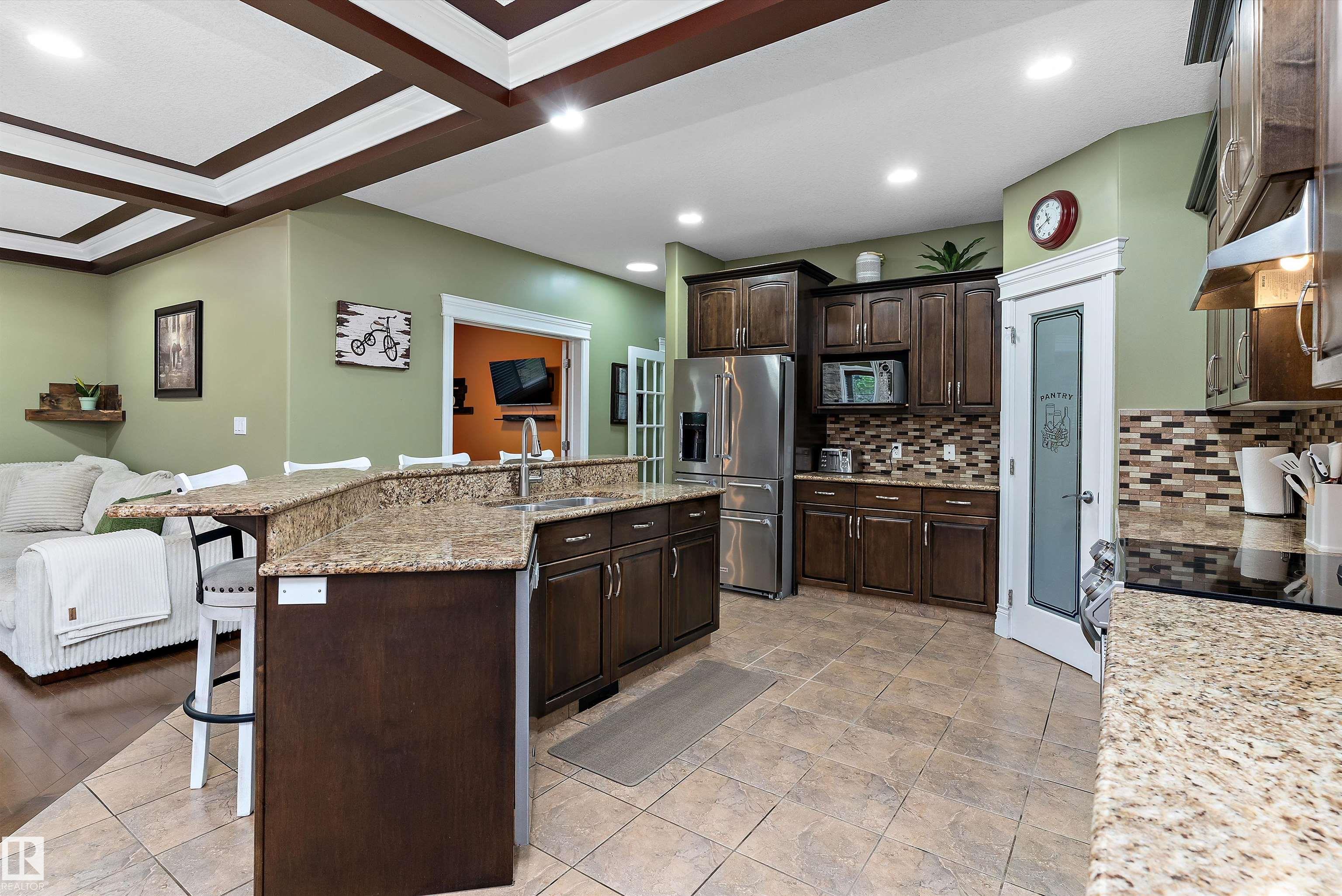 Photo 10 at 16609 58a Street NW, Hollick-Kenyon, Edmonton