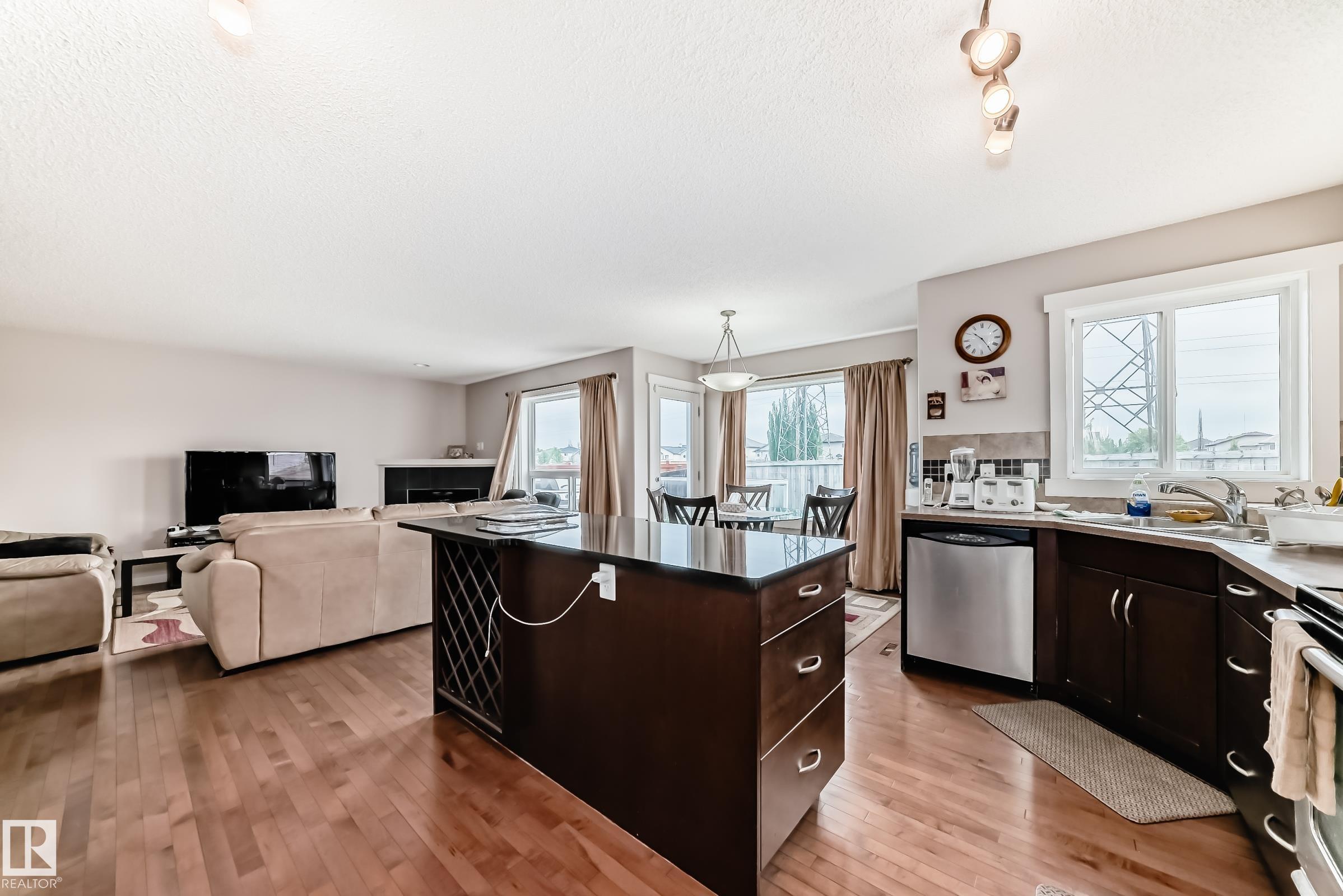 Photo 7 at 2808 36 Avenue NW, Wild Rose, Edmonton