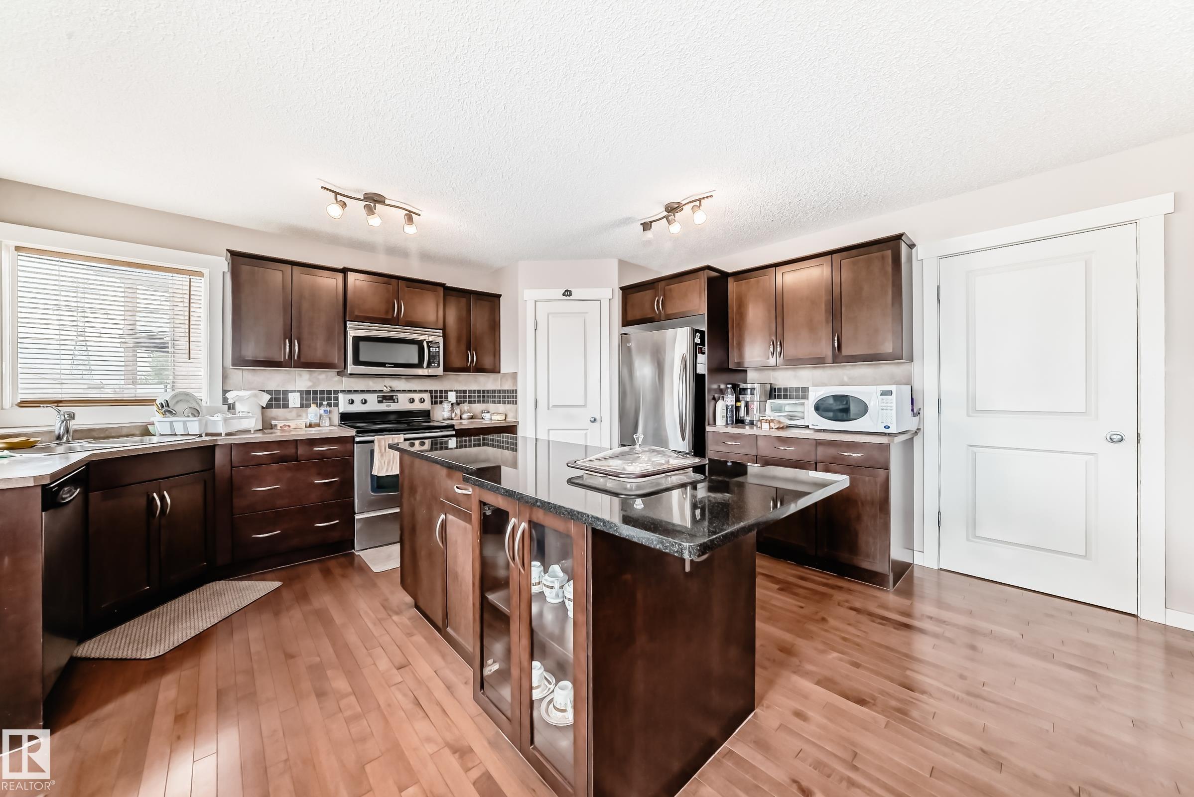 Photo 8 at 2808 36 Avenue NW, Wild Rose, Edmonton