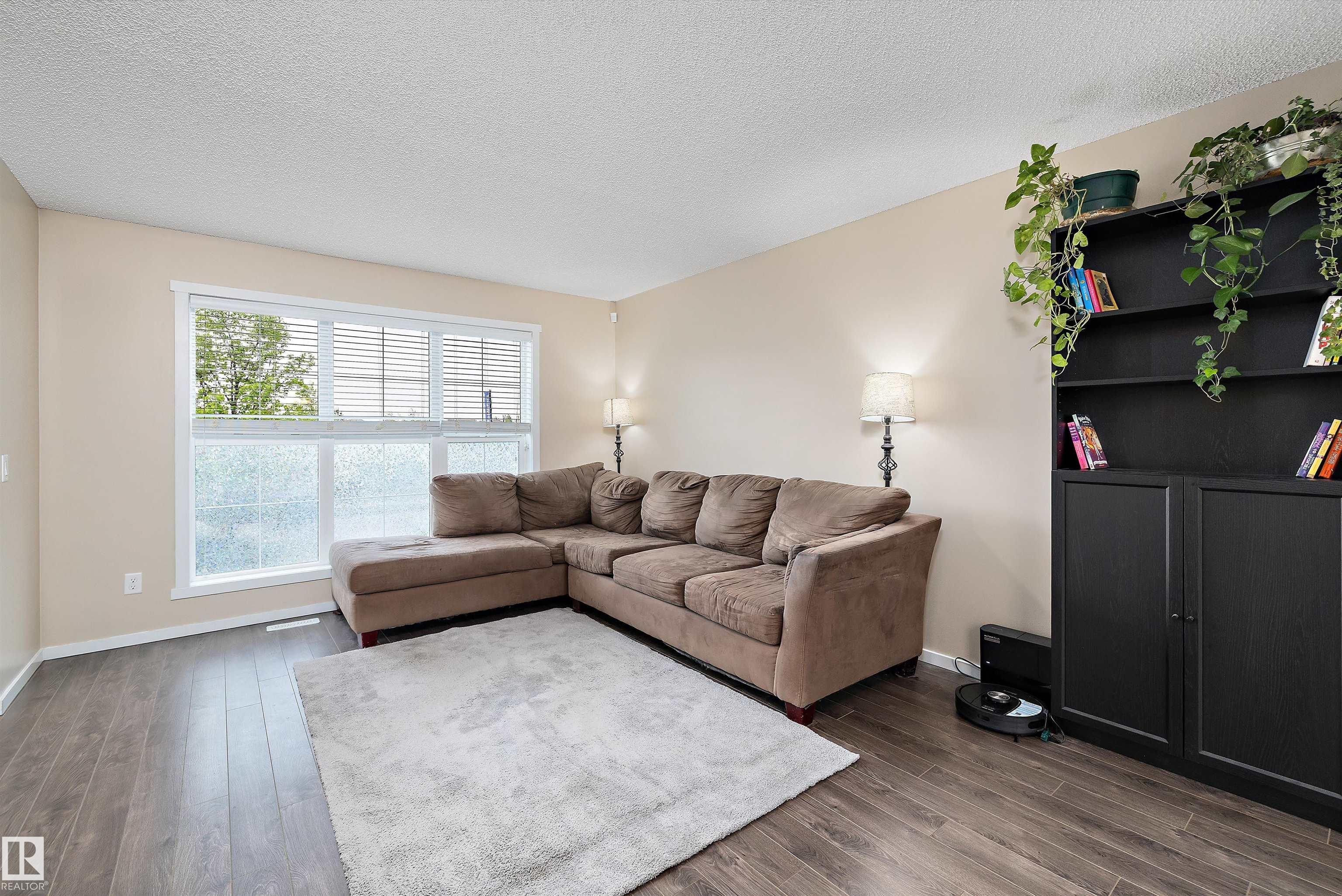 Photo 6 at 467 Sheppard Boulevard, Southfork, Leduc