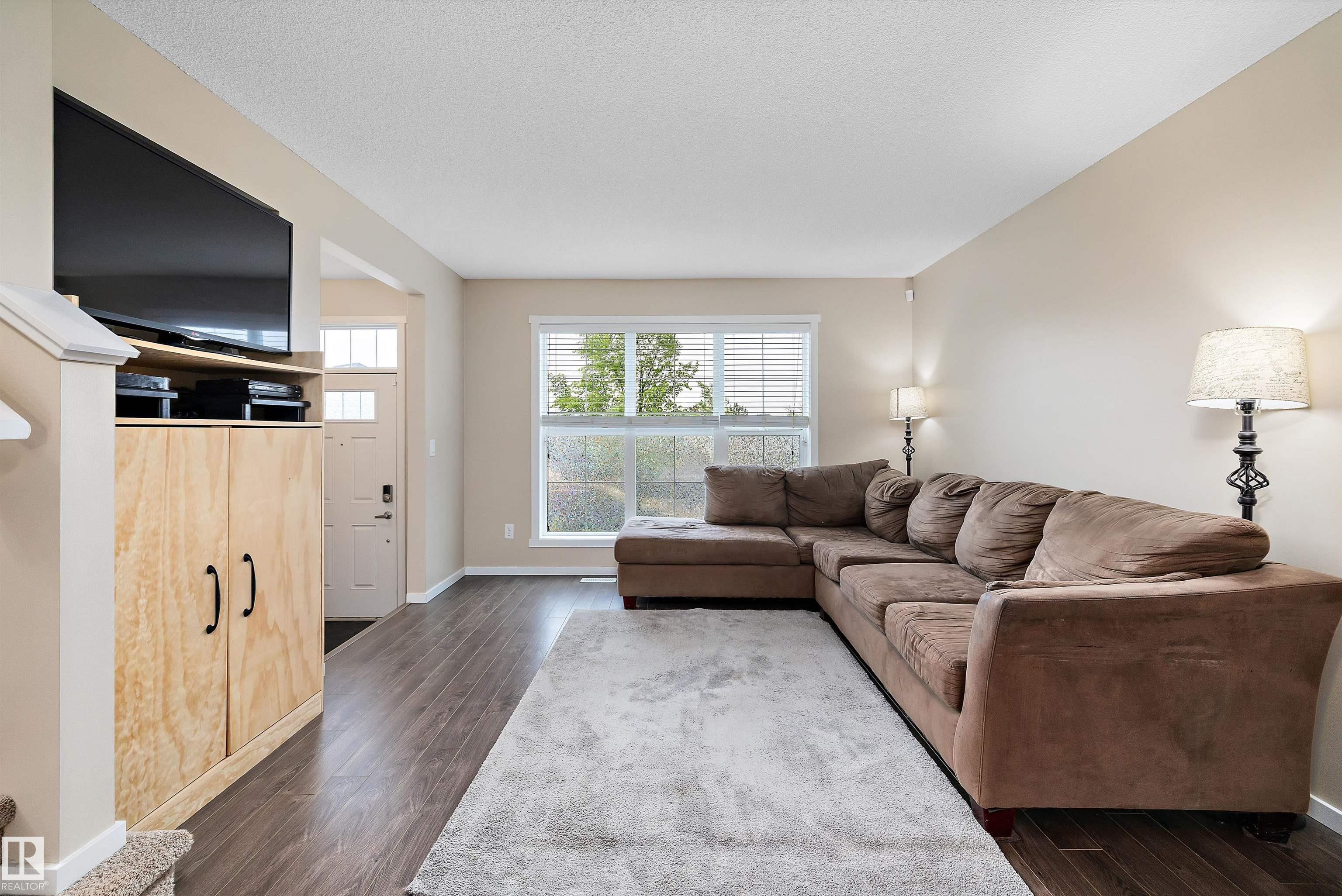 Photo 7 at 467 Sheppard Boulevard, Southfork, Leduc