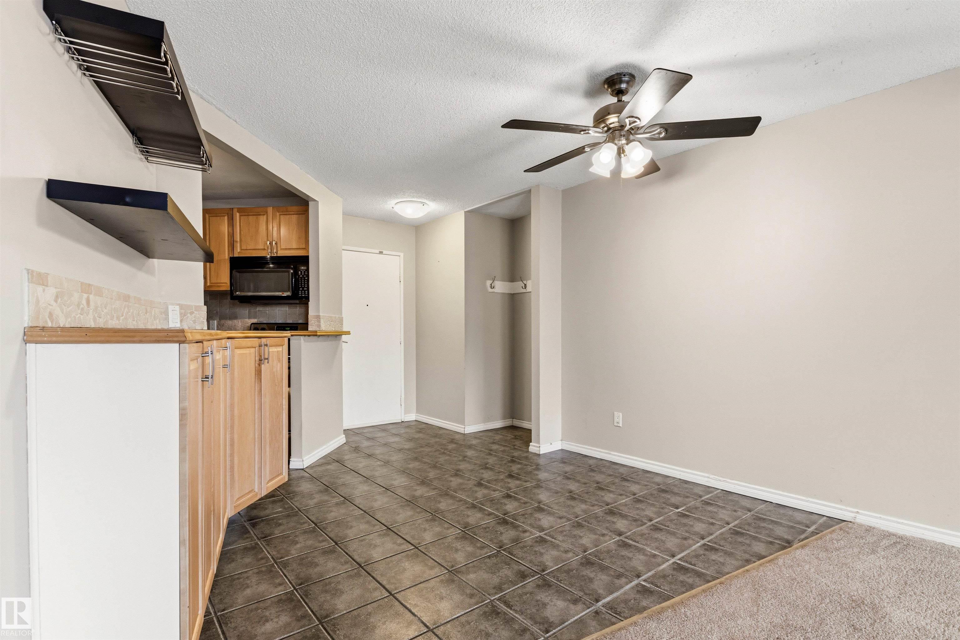 Photo 11 at 303 - 10045 117 Street NW, Wîhkwêntôwin, Edmonton