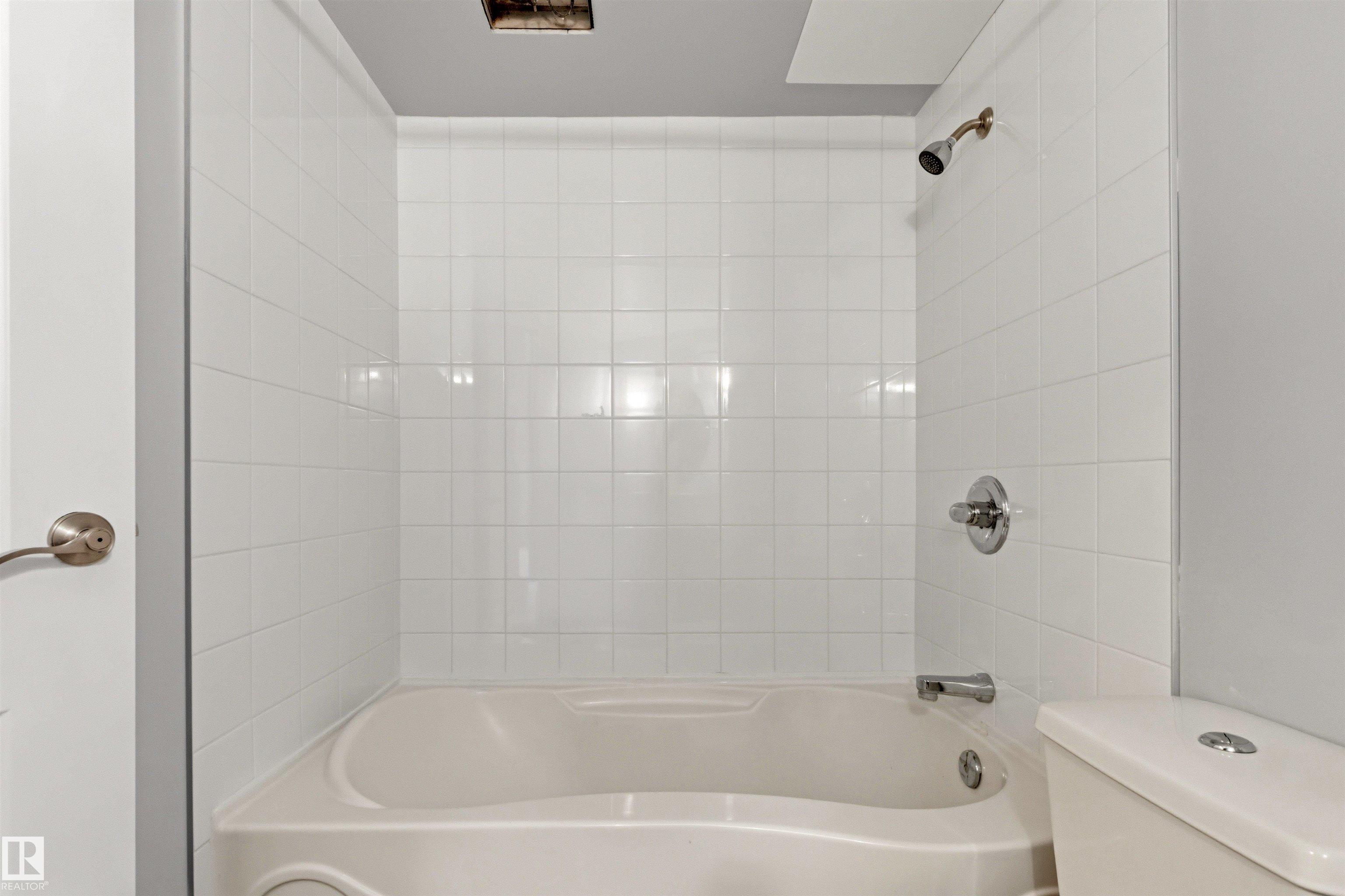 Photo 32 at 303 - 10045 117 Street NW, Wîhkwêntôwin, Edmonton