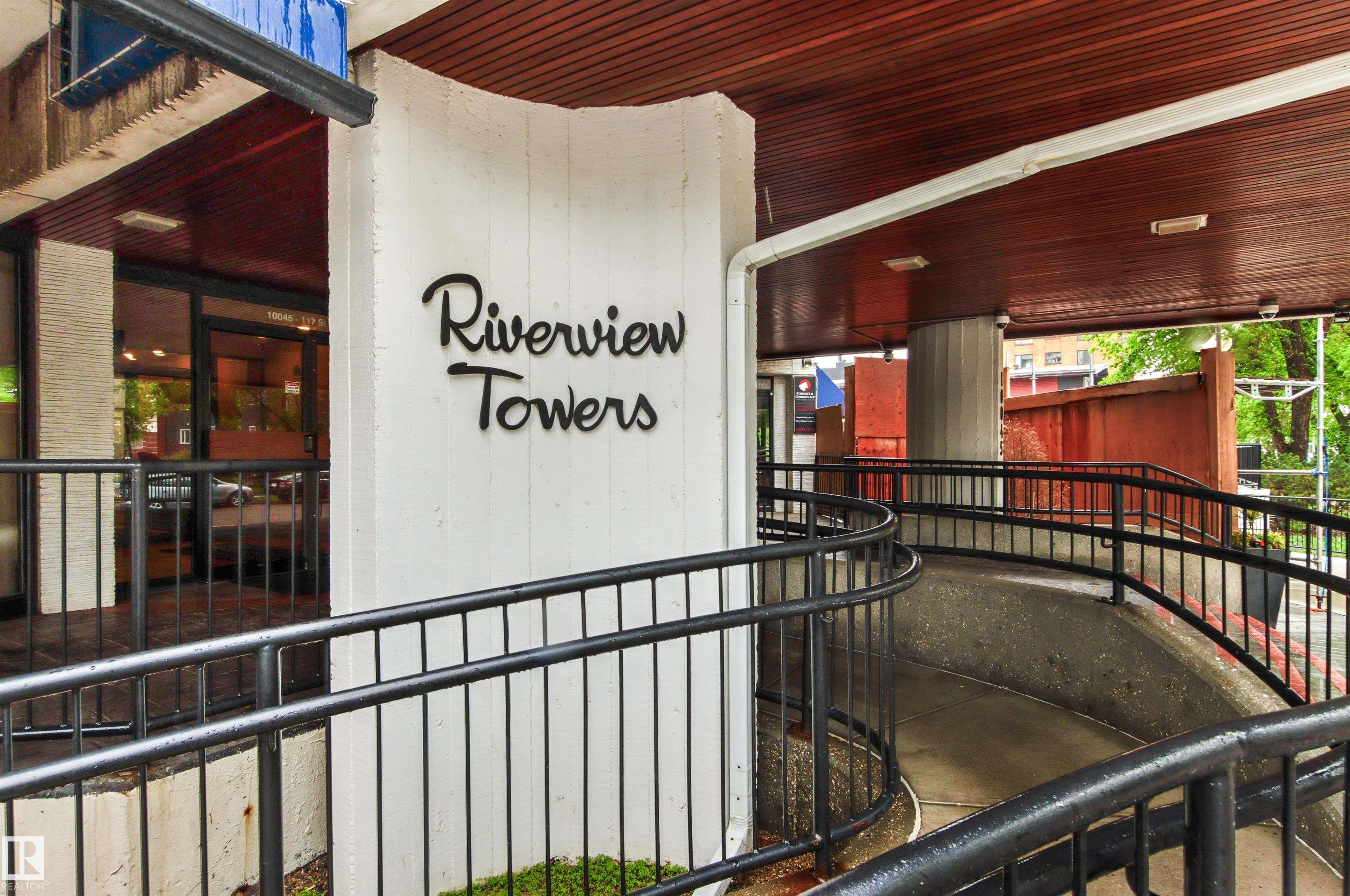 303 - 10045 117 Street NW, Wîhkwêntôwin, Edmonton
