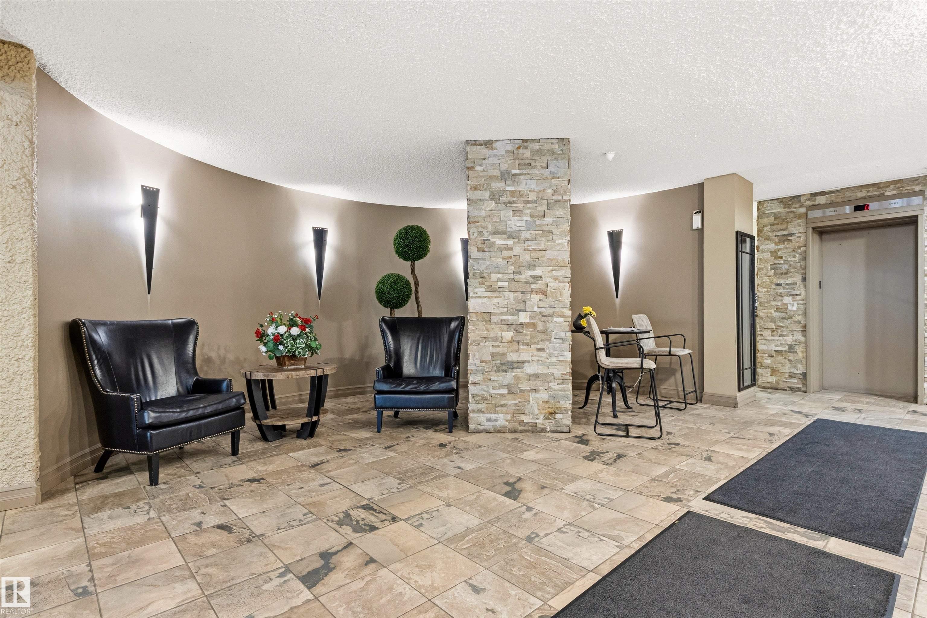 Photo 6 at 303 - 10045 117 Street NW, Wîhkwêntôwin, Edmonton