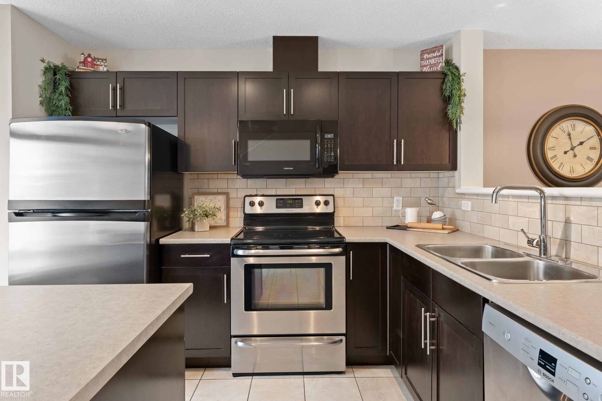 Photo 14 at 58 - 1804 70 Street SW, Summerside, Edmonton