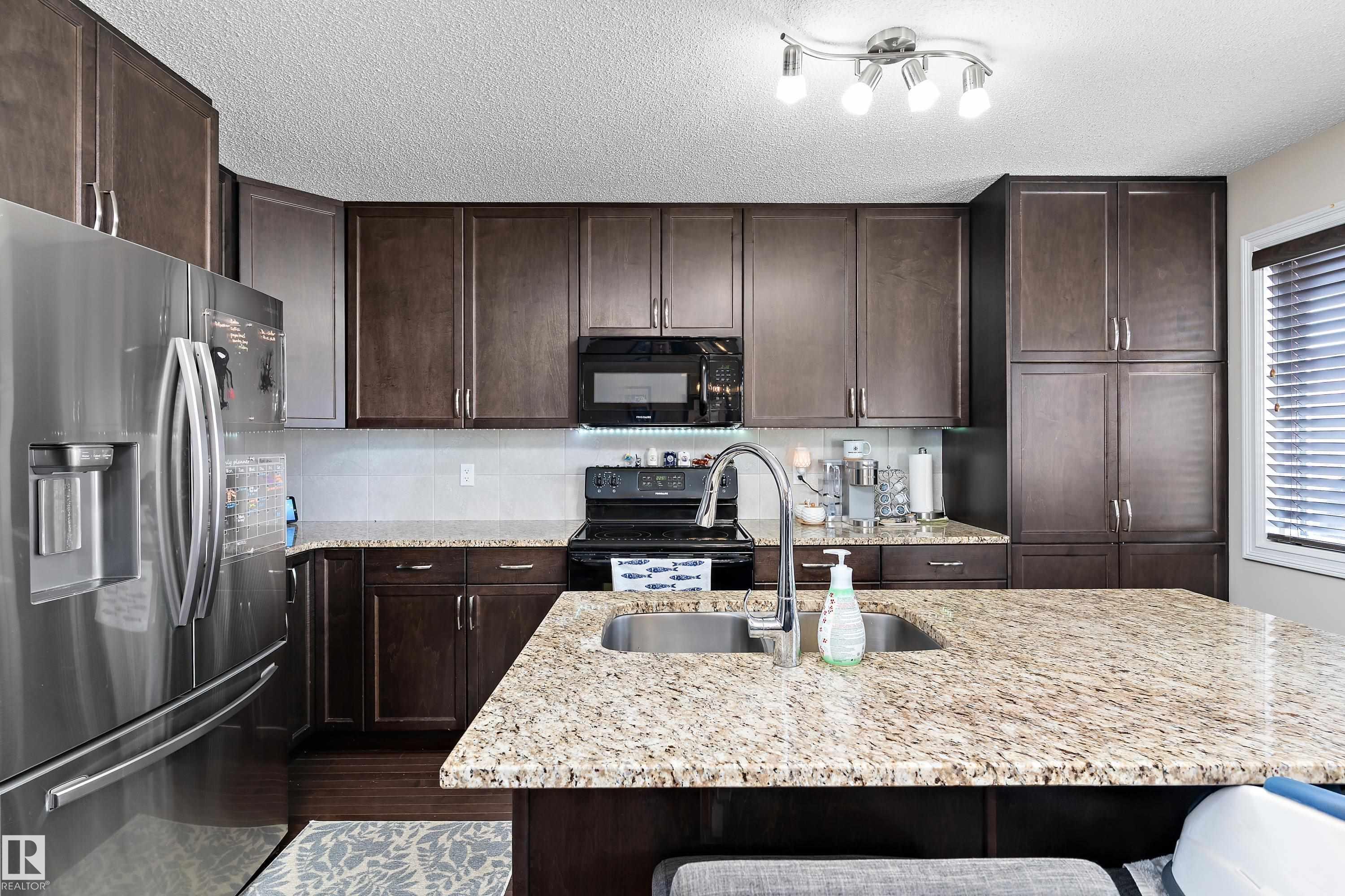 Photo 8 at 6822 Cardinal Link SW, Chappelle Area, Edmonton