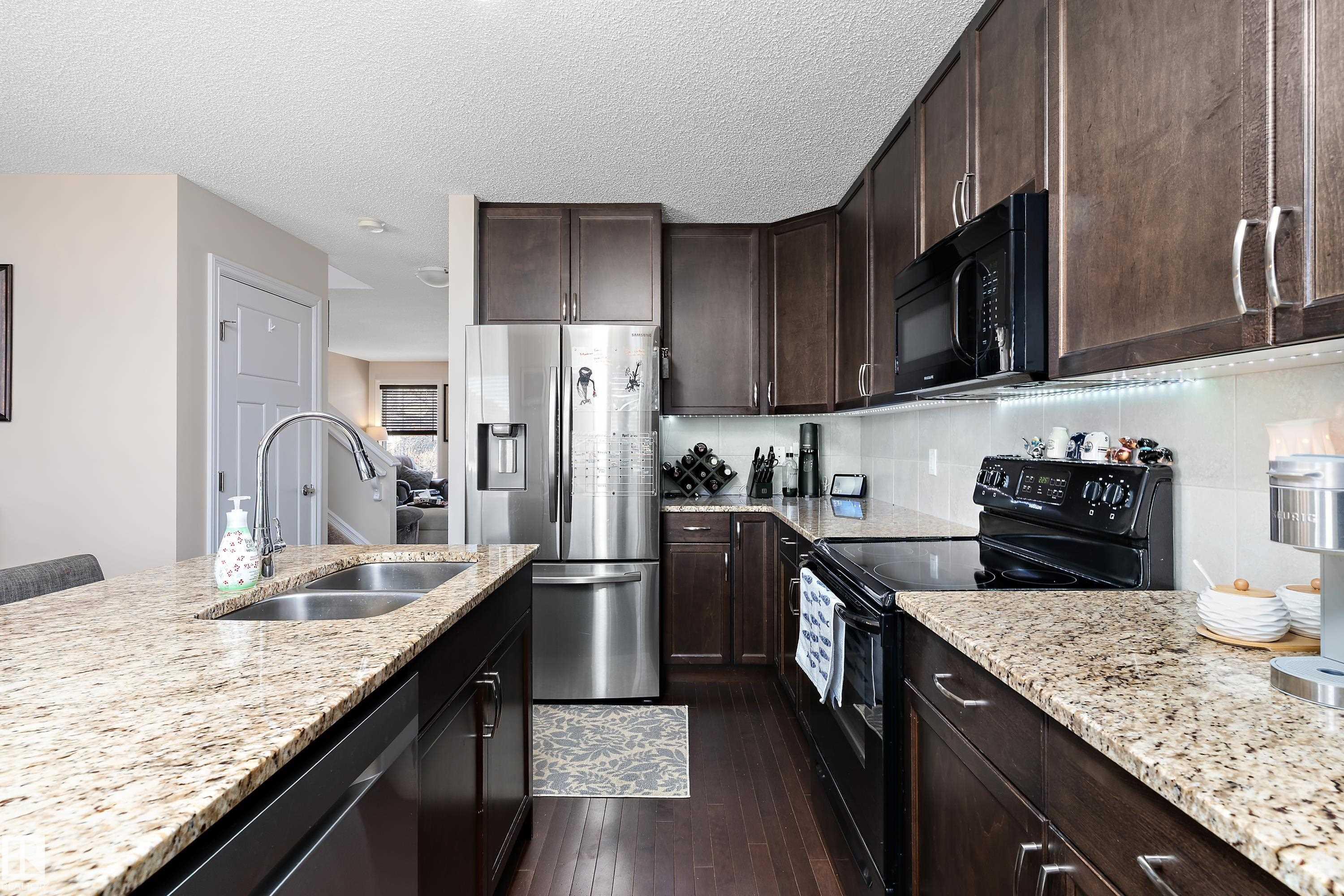 Photo 10 at 6822 Cardinal Link SW, Chappelle Area, Edmonton
