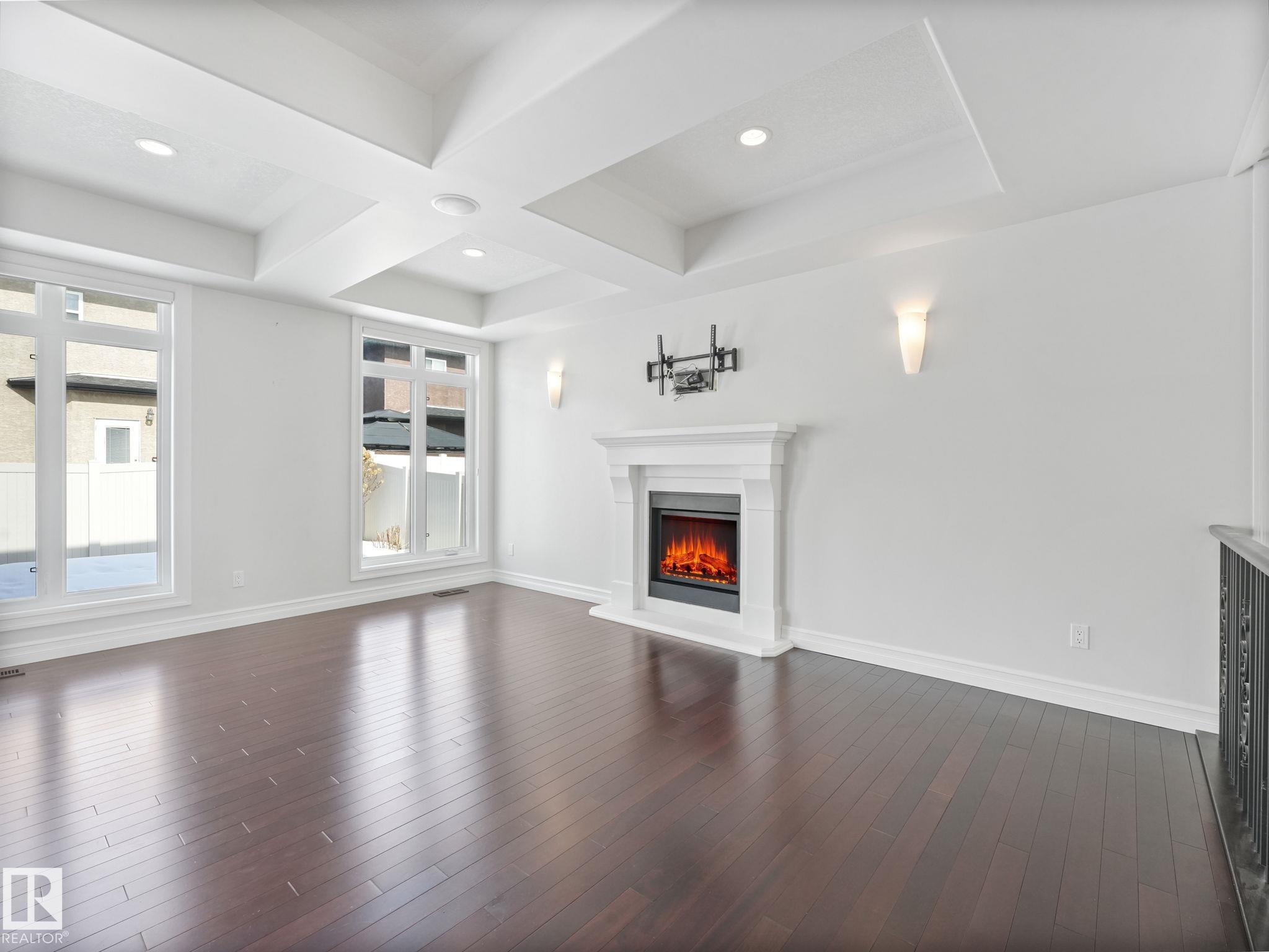 Photo 10 at 7128 169 Avenue NW, Schonsee, Edmonton