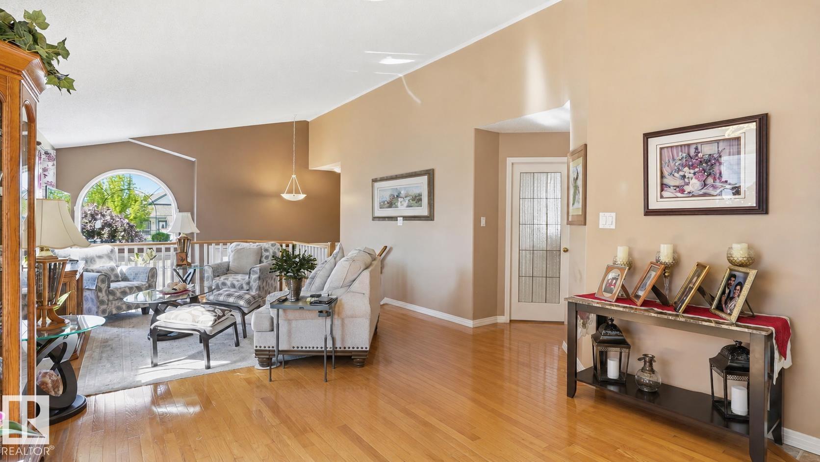 Photo 10 at 856 Graham Wynd NW, Glastonbury, Edmonton