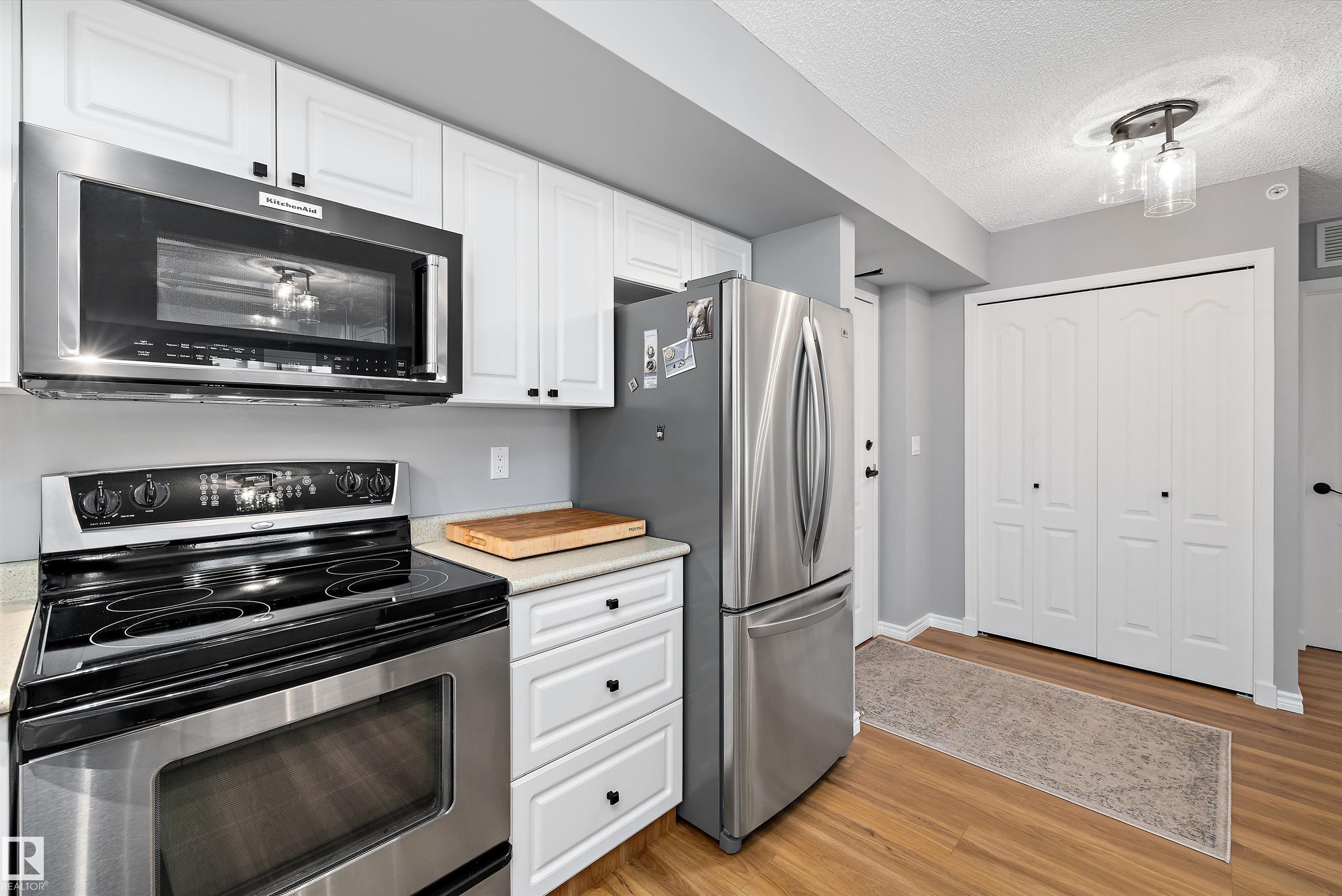 Photo 9 at 1503 - 10909 103 Avenue NW, Downtown, Edmonton