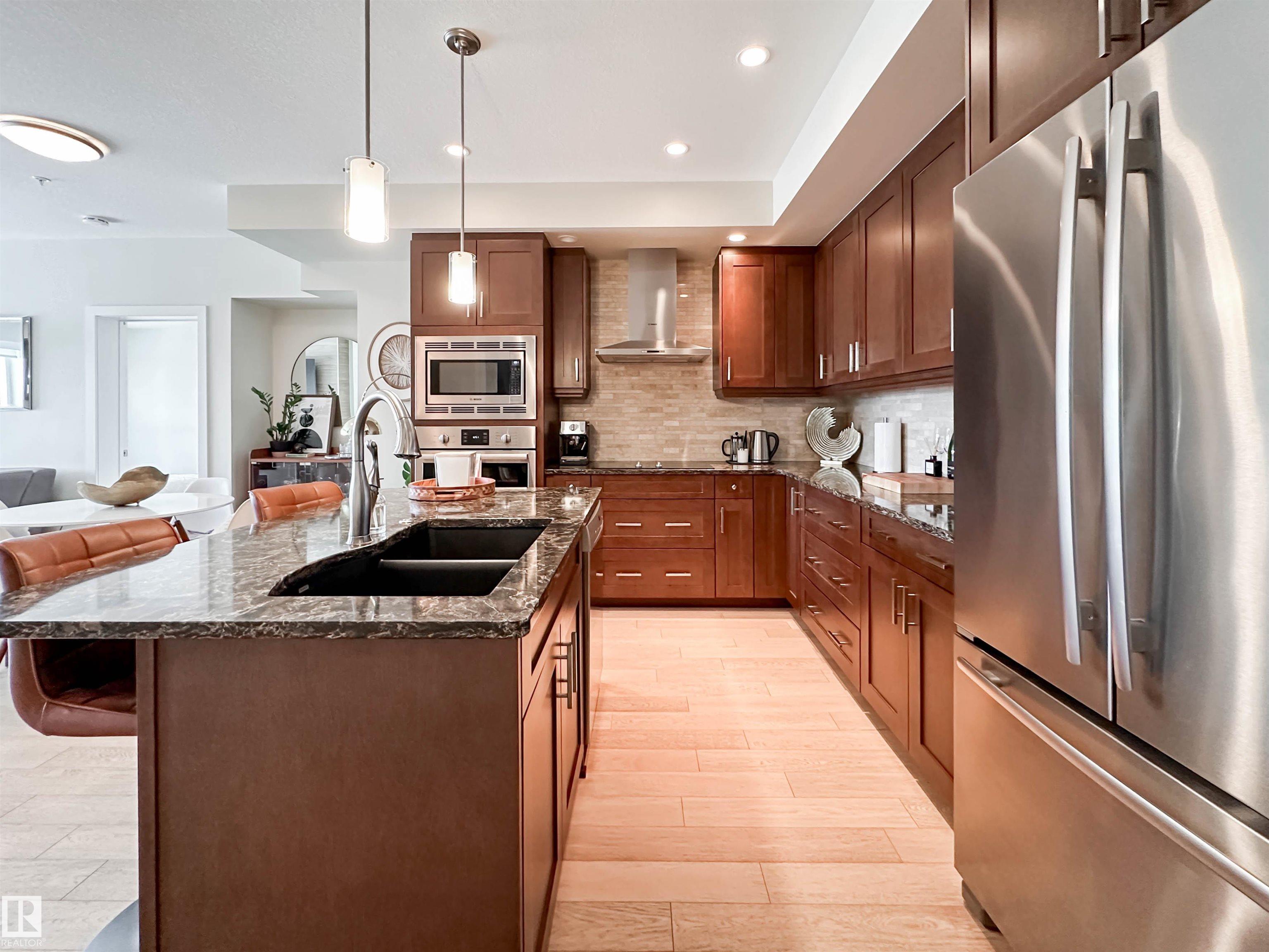 718 - 200 Bellerose Drive, Oakmont, St. Albert