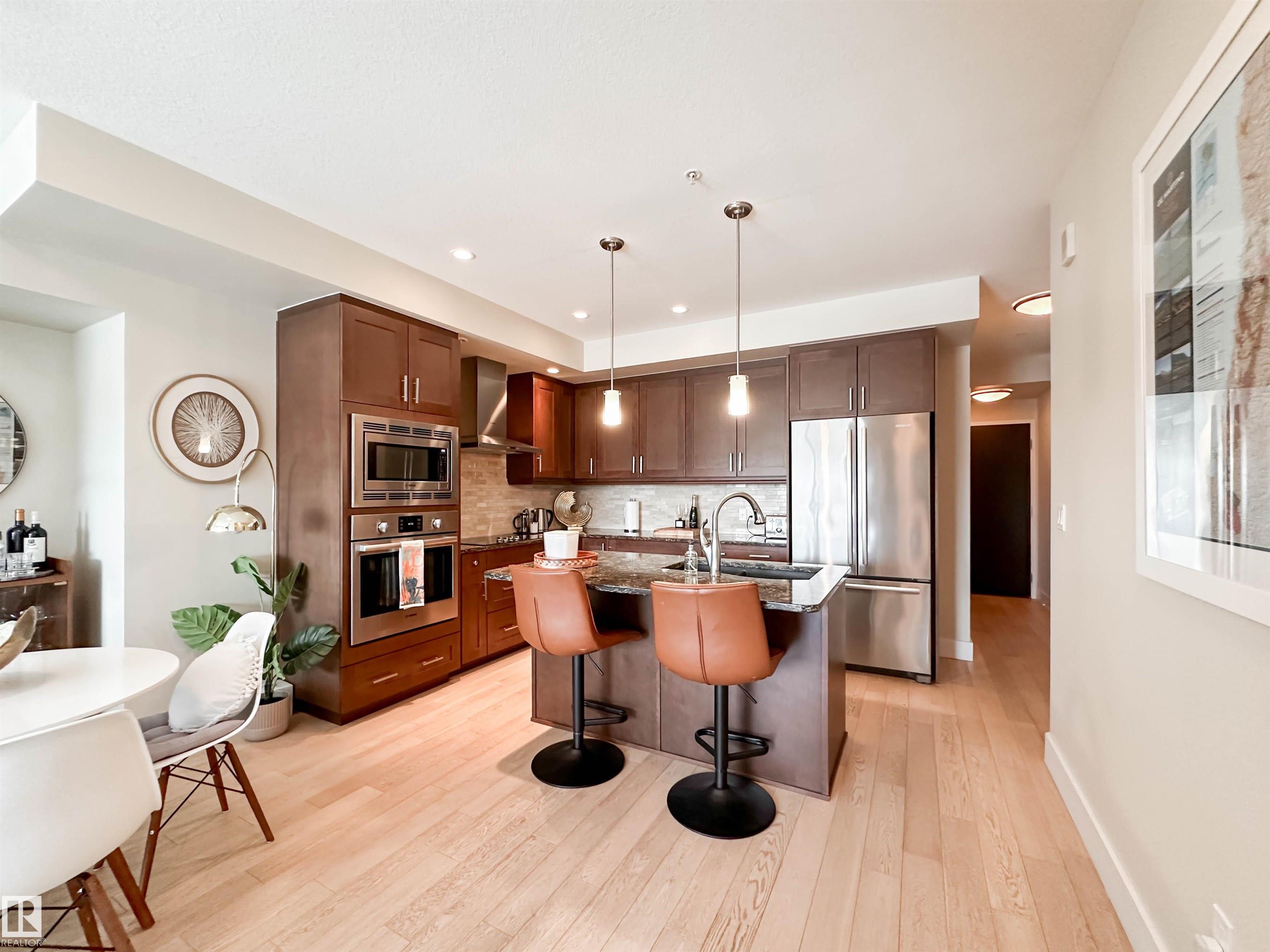 718 - 200 Bellerose Drive, Oakmont, St. Albert