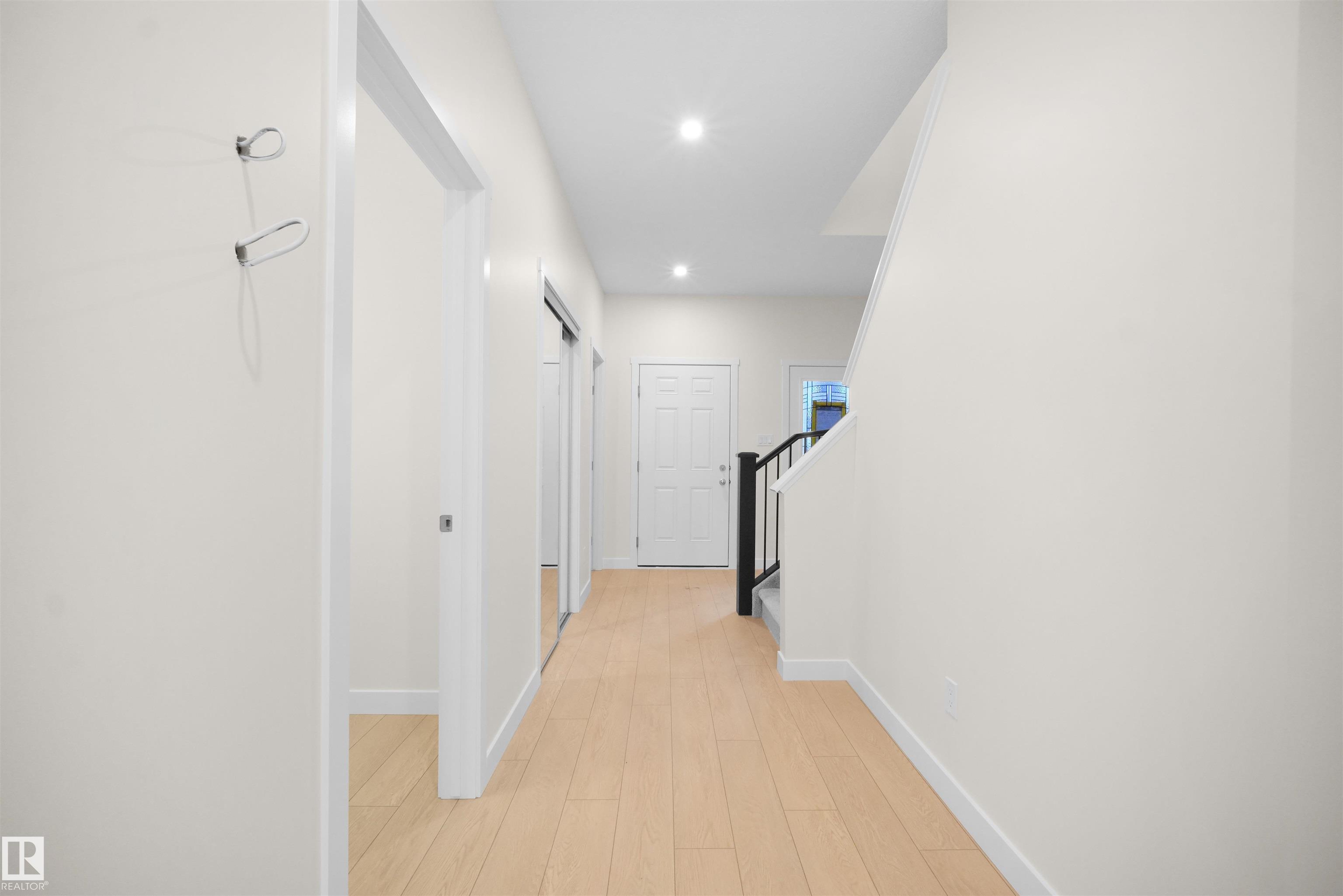 2540 211 Street NW, The Uplands, Edmonton