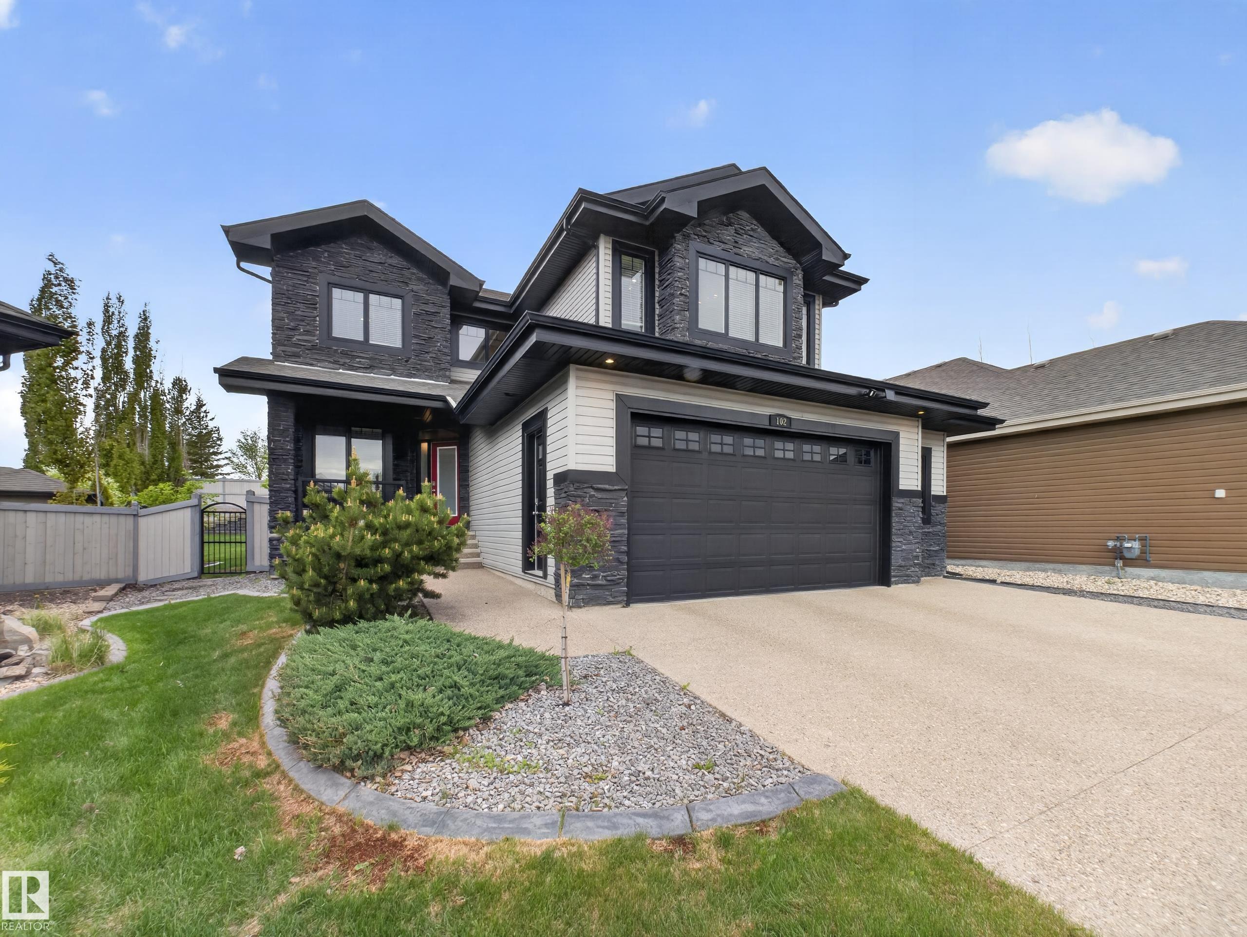 102 Lacombe Drive, Lacombe Park, St. Albert