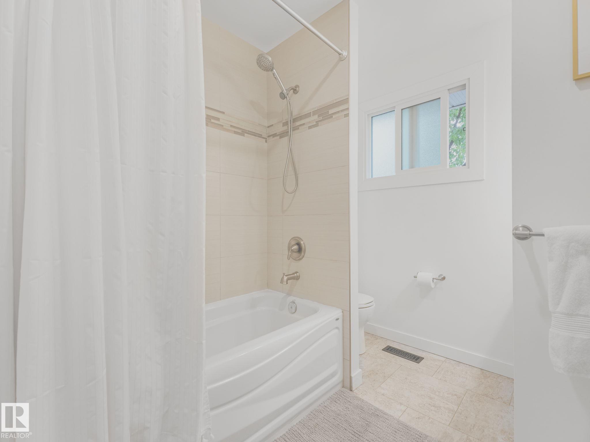 Photo 18 at 33 Huron Drive, Corinthia Park, Leduc