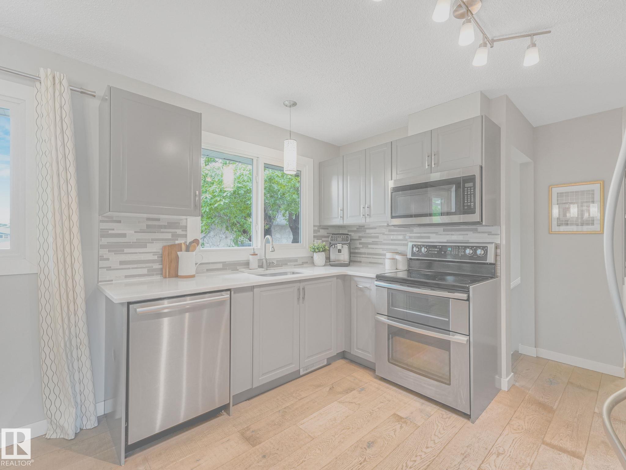 Photo 9 at 33 Huron Drive, Corinthia Park, Leduc