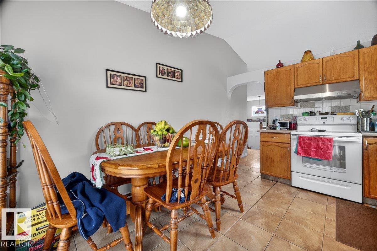 Photo 14 at 5108 138a Avenue NW, York, Edmonton