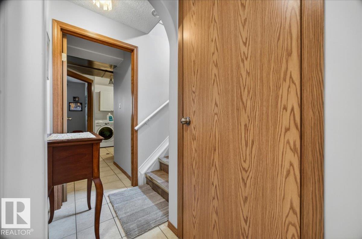 Photo 24 at 5108 138a Avenue NW, York, Edmonton